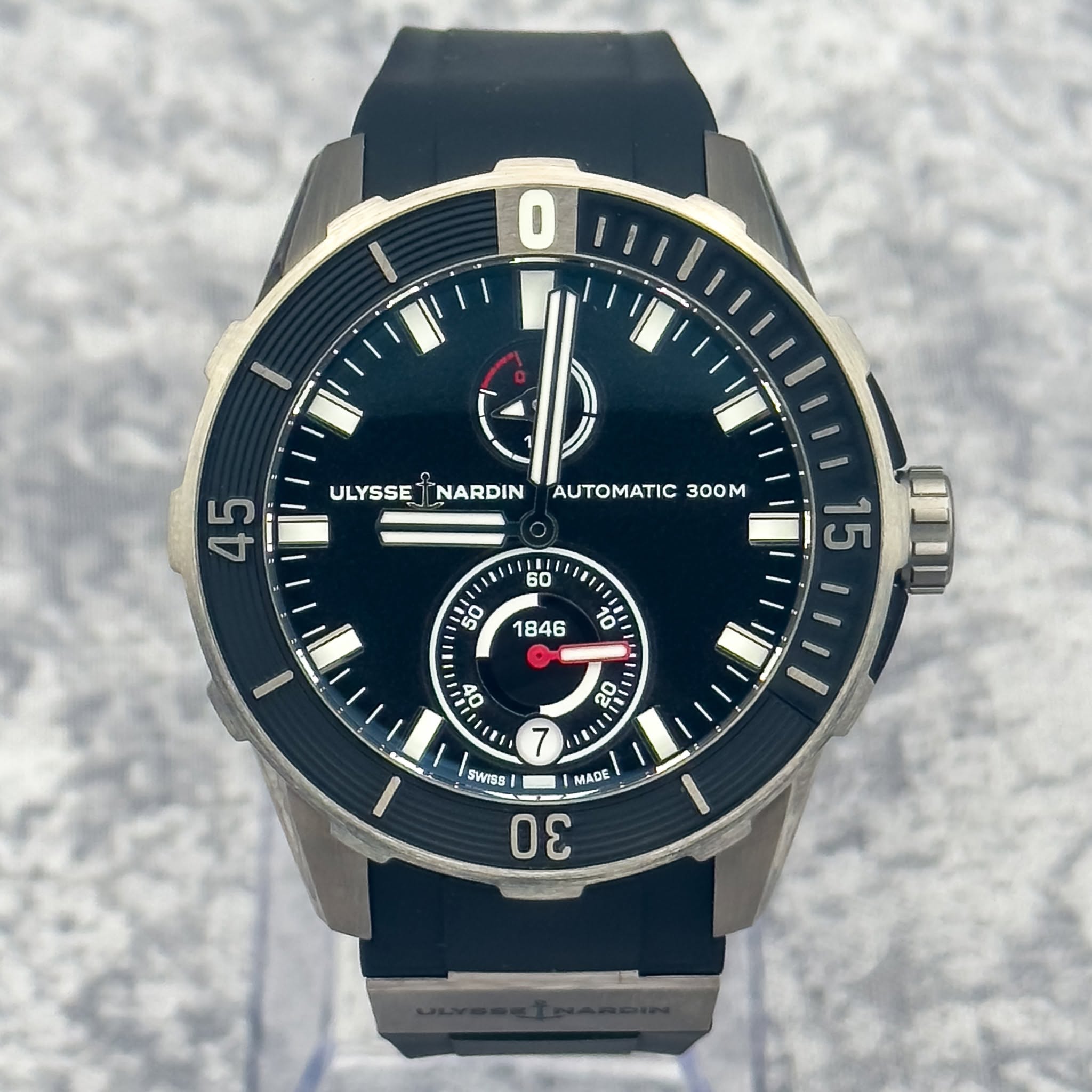May be an image of wrist watch and text that says 'I GANAS ULYSSE ULYSSEİNARDIN NARDIN 45 D AUTOMATIC 300M o S0Sn UN 40 י' 20 7 SWTSS MADE 3'