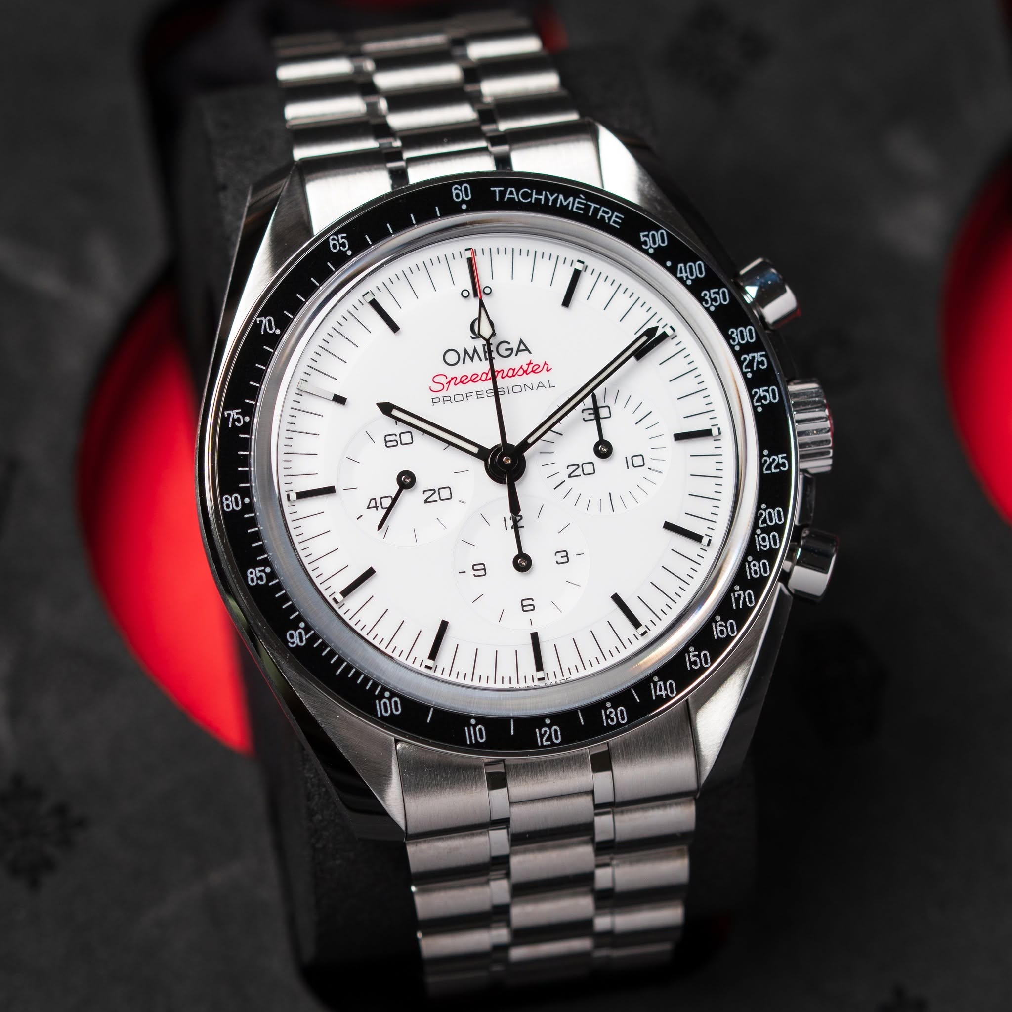 May be an image of wrist watch and text that says '05 60 ACHYMETRE TRE 500 400 C I ਤੇ OMIGA GA OMB Teл נובט じおじドけラ Sneed Sneednaster ONAL D : •--. - 9 3 6 B סה.ימזקזינ' స్ಡౌ 중…