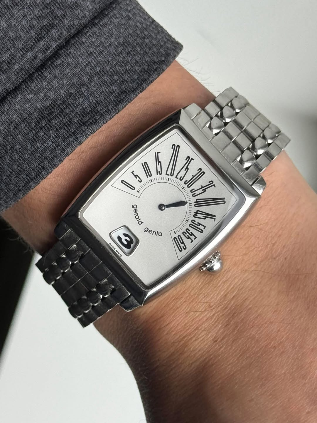 No photo description available.