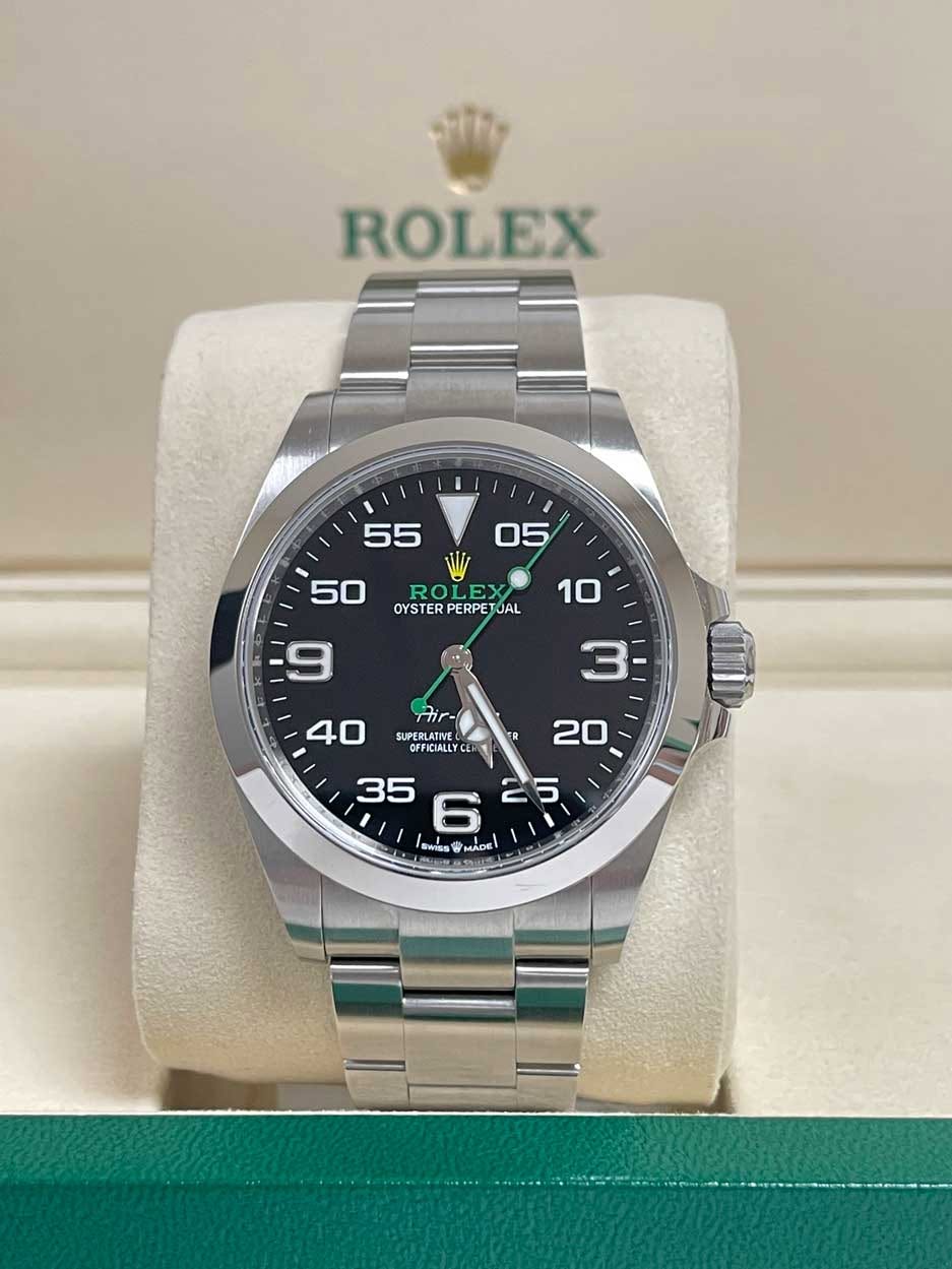 May be an image of wrist watch and text that says 'ROLEX EX 55 05 50 RO L EX OYSTER PERPETUAL OYSTERPERPETUAL PERPE OAL SUPERLATIVE OFFICIALLY OFFICIALLY ER 20 35 6 کے 5 smas…