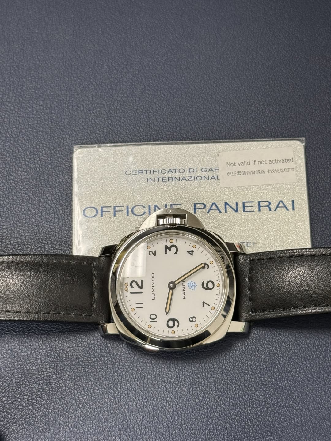 May be an image of wrist watch and text that says 'Not valid if not activated CERTIFICATO CERTIFICATO.DIGAF DI DIGAE GAF INTERNAZIONAL 保近害情按带很後 白効となります OFFICIN FFICINEPANERAI…