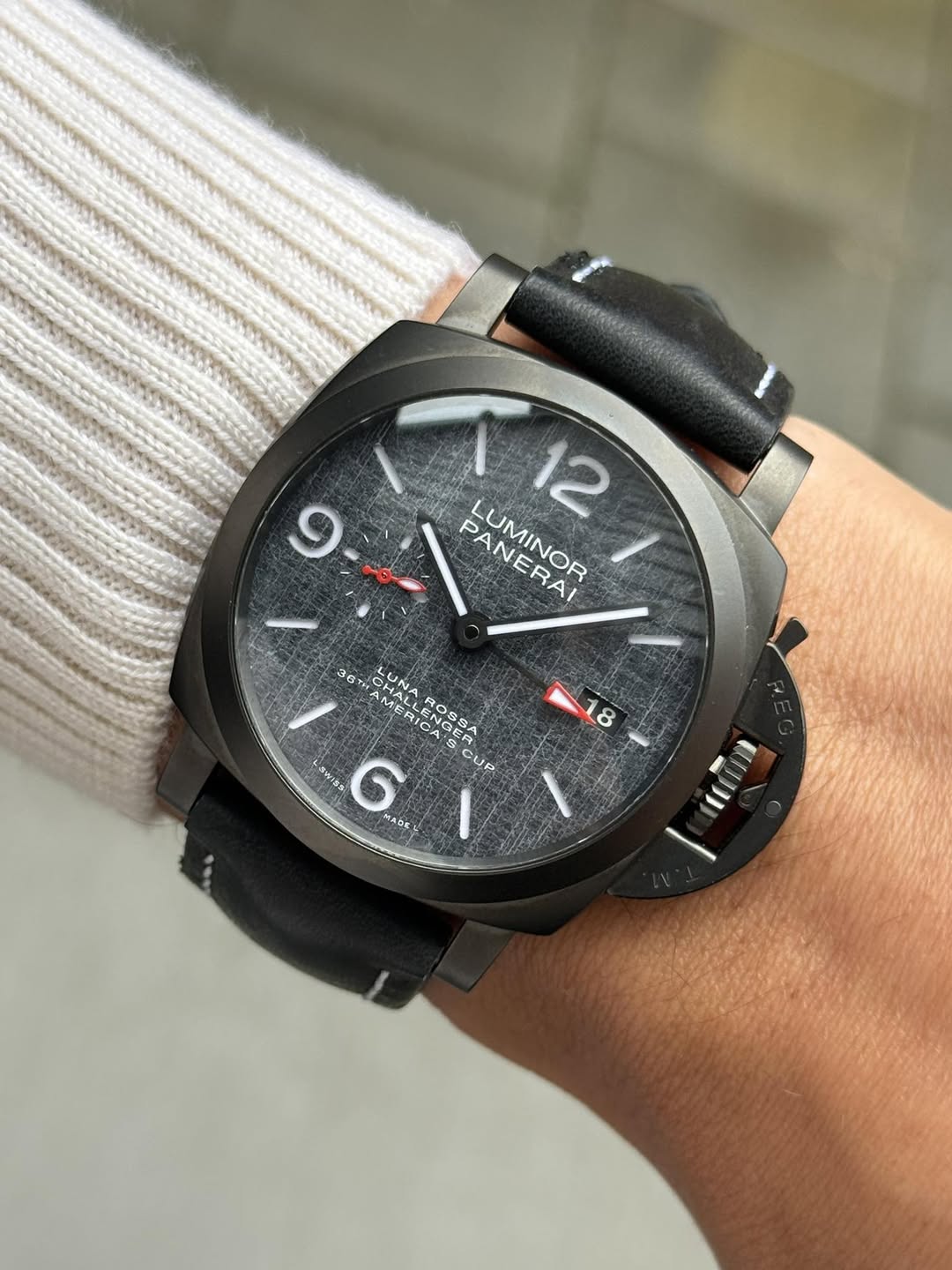 May be an image of wrist watch and text that says '9 12 PANERAI LUMINOR 3G O OUNA HAA KHA! LUNA pa EE E HAL ie CA UIC UICA LENGS CΑ ENGER ROSSA A NC E た 集平ち含 6 MADE CUP 8'