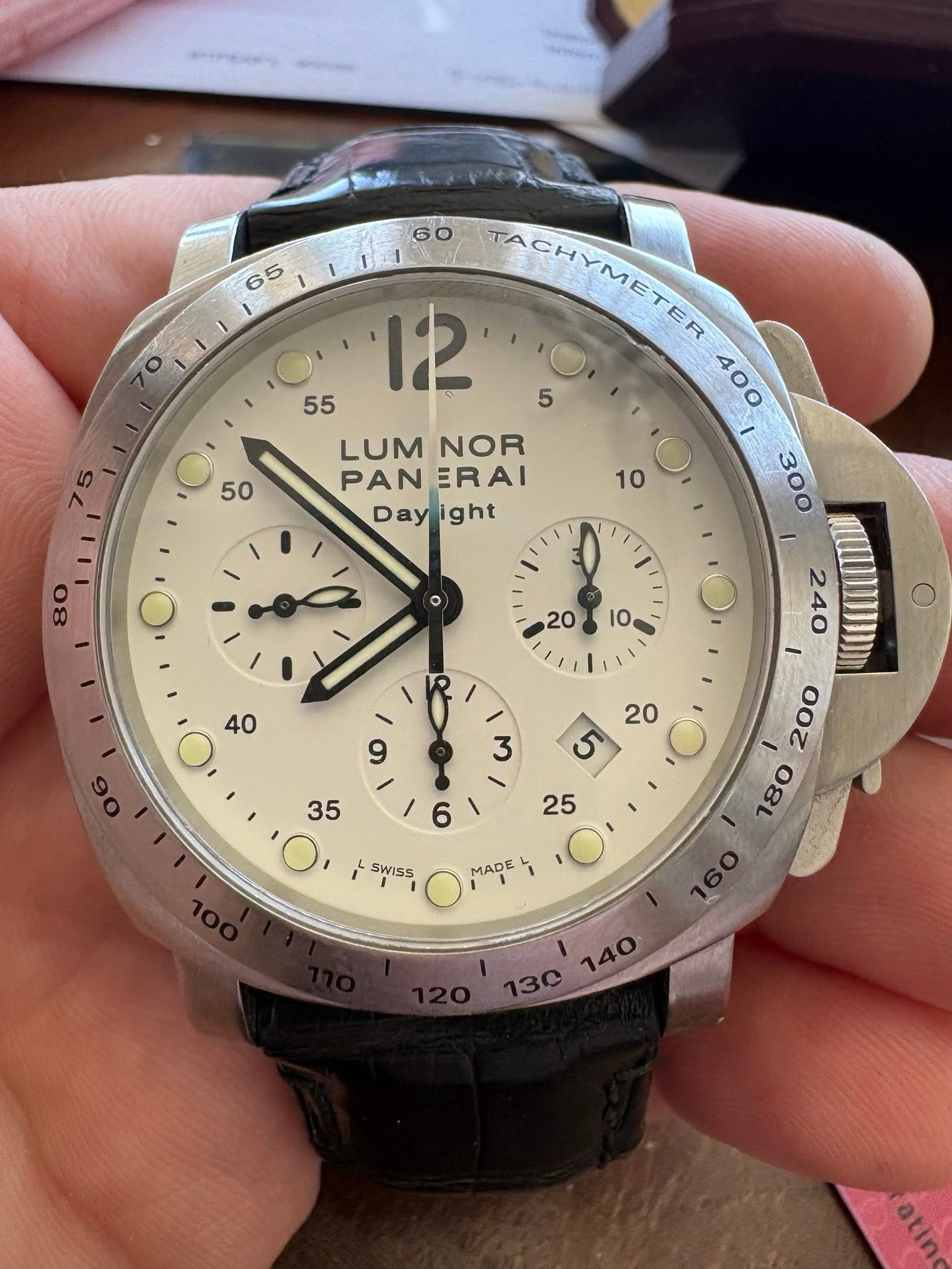 May be an image of wrist watch and text that says '60 TACHYMETER AeйOMEΕTeл ,11 O 50 LUMNOR LUM NOR PANERAI PAN ERAI 10 O Dayight Day ight 300 80 O. 20 10 סי ص 240 O ١ 6 25 35…