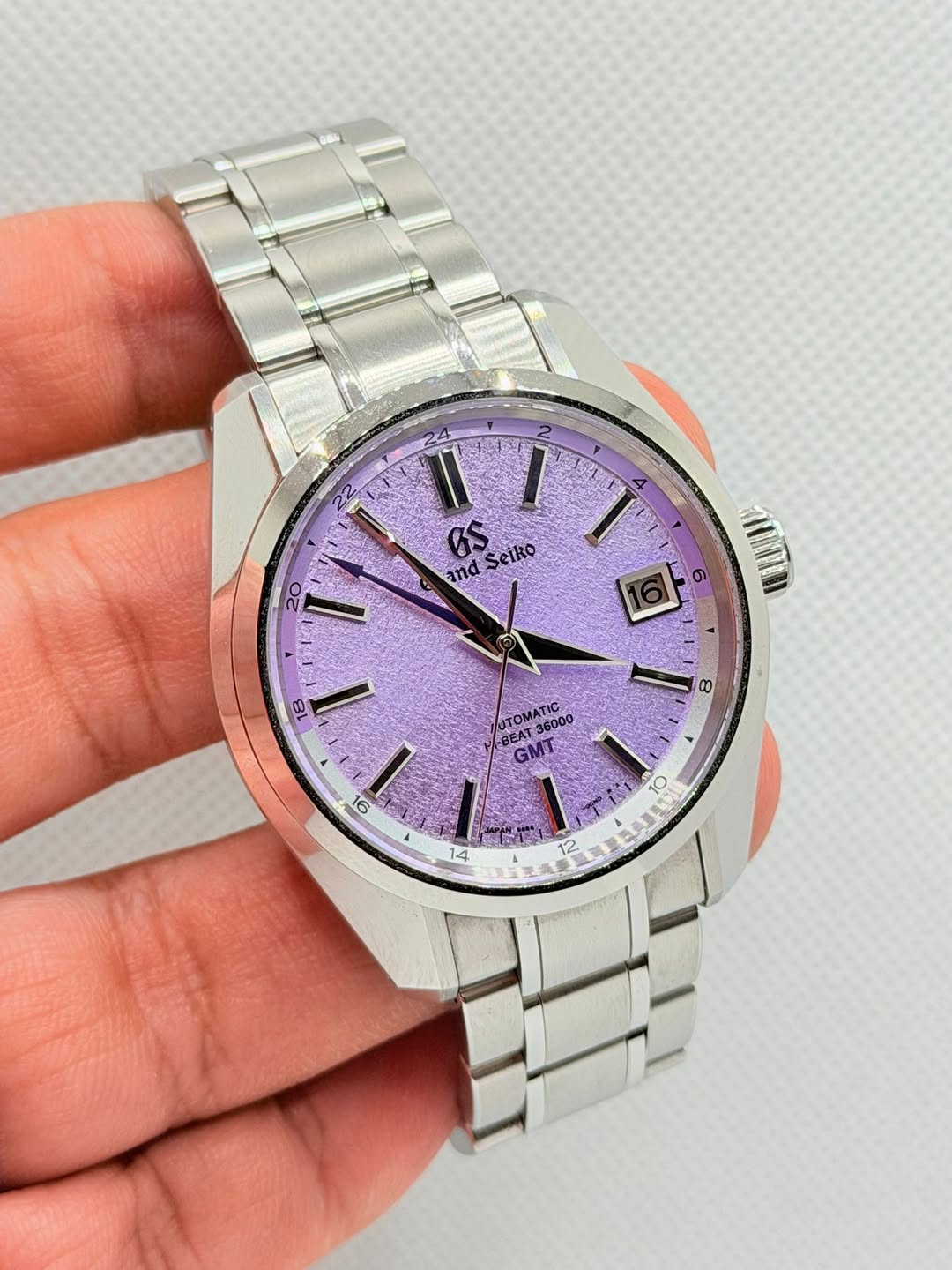 May be an image of wrist watch and text that says 'I I BS TKO 20 I 18 0 UTOMATIC ත '