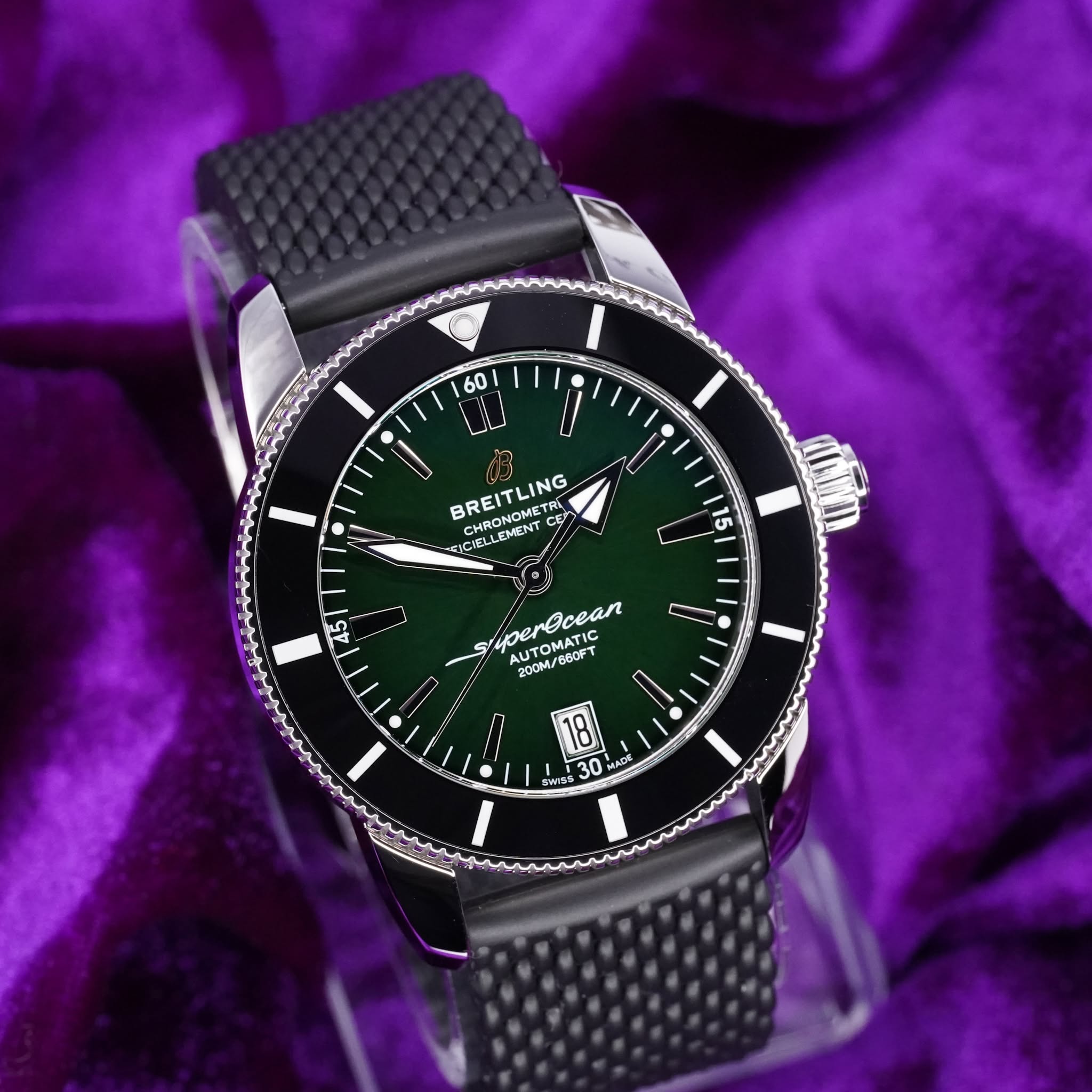 May be an image of digital watch and text that says '60 BREITLIN LING BREITLING METR TR CHRONOME CHRONOME NCIOME ELLEMENT LEMENT 45 吉 peecKan ΛΑΤΟΜΑΤΙC 200M/660FT 660FT AUTOMATIC…
