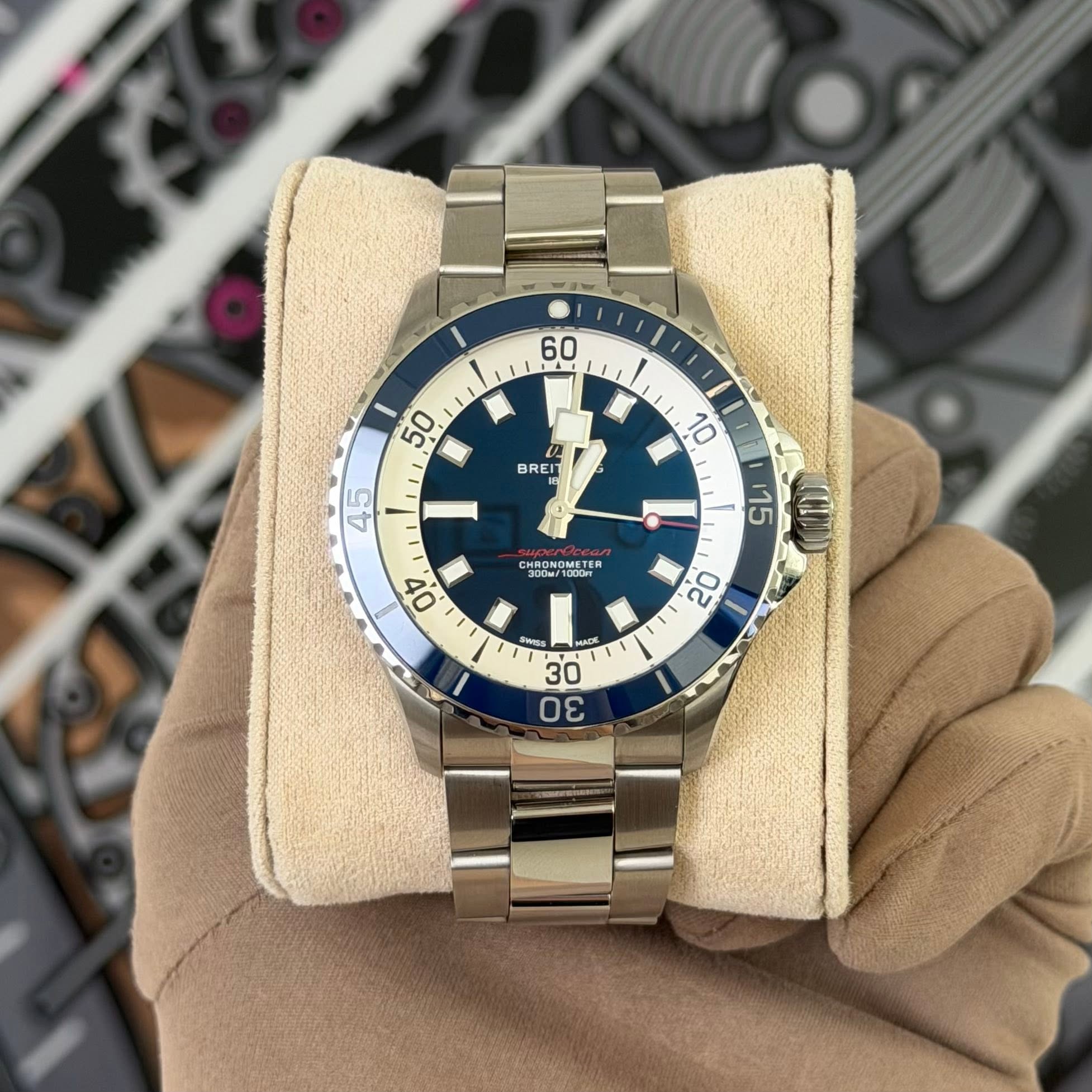 May be an image of wrist watch and text that says '60 I 1 50 ወ BREIT 10 45 CHDSN/A0COn CHRONG 30G CHRONONETE ETER 15 04 20 רפ1 0E 5O'