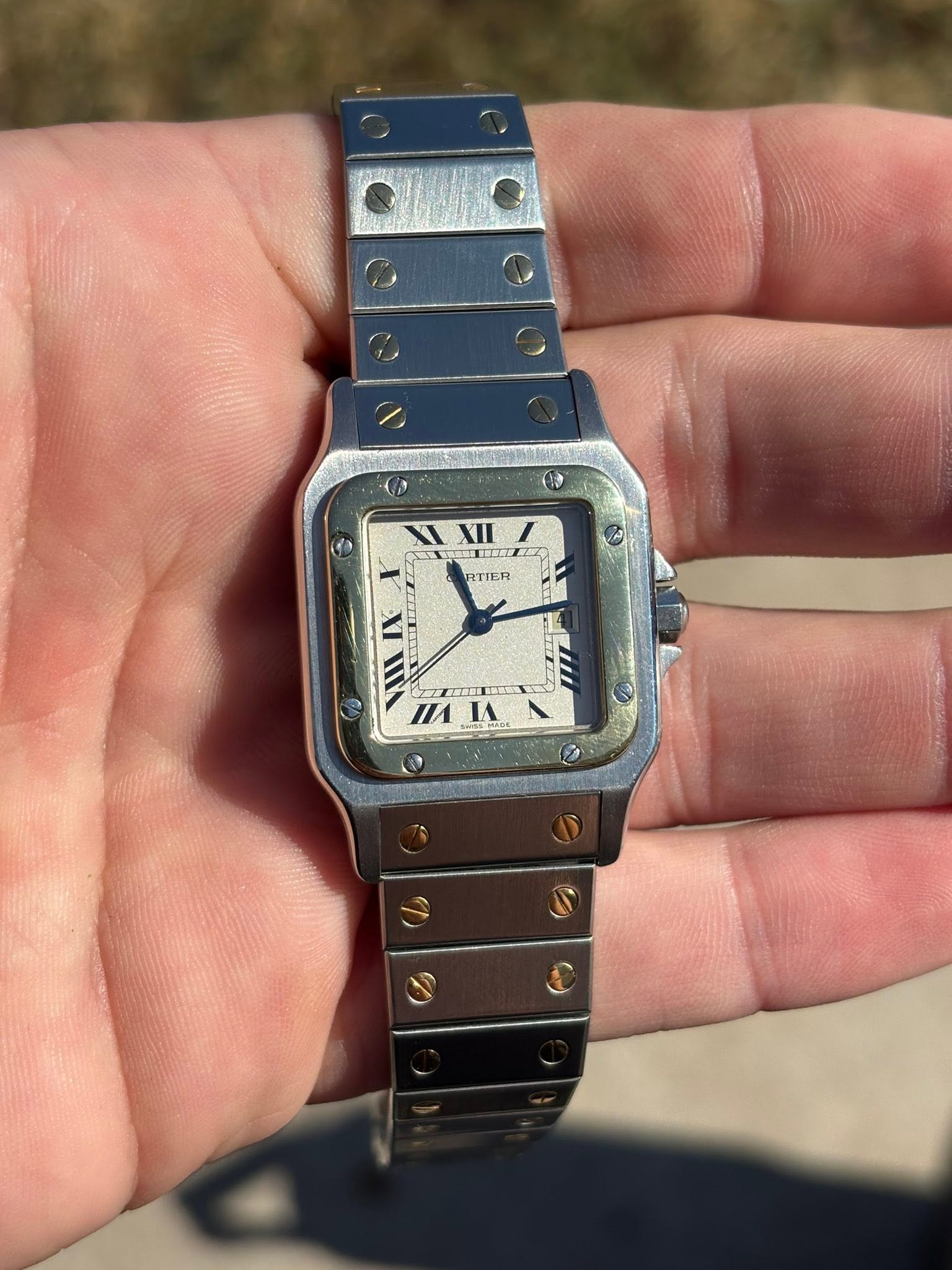 May be an image of digital watch and text that says 'XI IILZ RTIER IX AII IIA ИA IA'