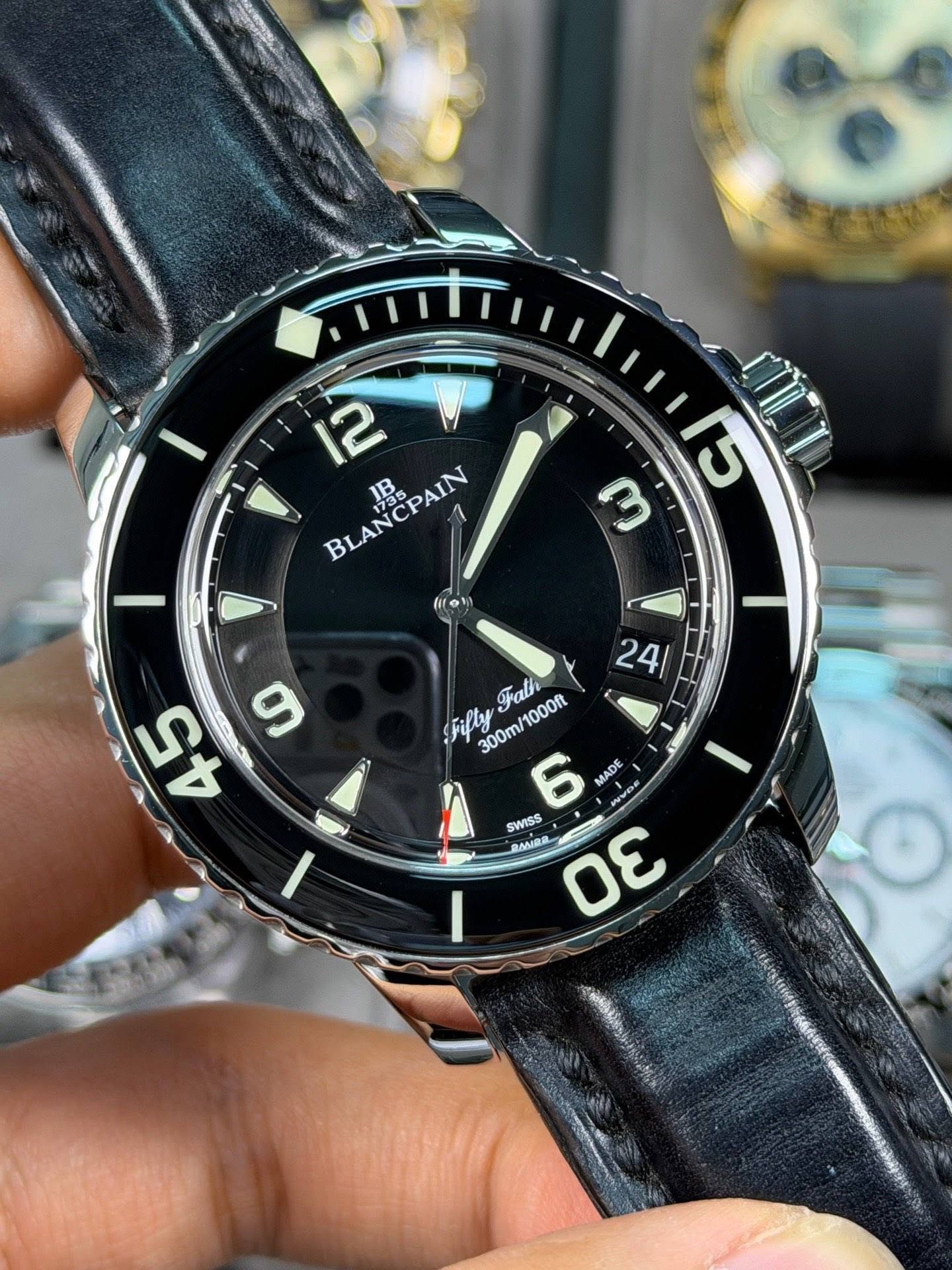 May be an image of wrist watch and text that says '12 BLANCPAIN BLANCPAIN 1735 260 CPAIN BLAN (〇)) က 5 24 ና+ တ Fath /1000ft Filly 300/1000 300m/ 6 WVDW M MADE SWISS AblBA σε RAMRA…