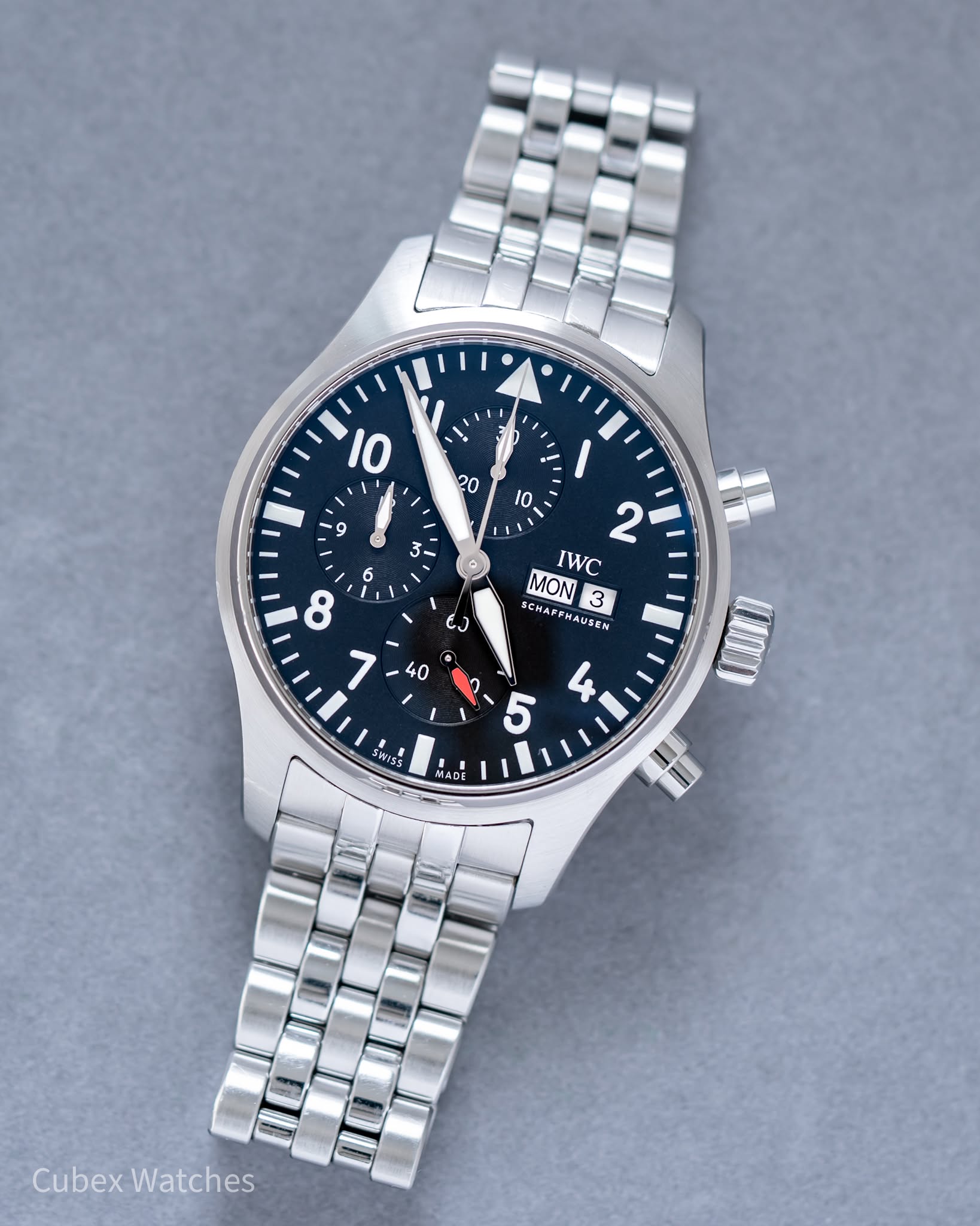 May be an image of wrist watch and text that says '1 I e IWC MON SCHAFFNAUSEN 3 SCHAFF دب 40 0 5 4 SWISs MADE E CubexWatches Cubex Watches'