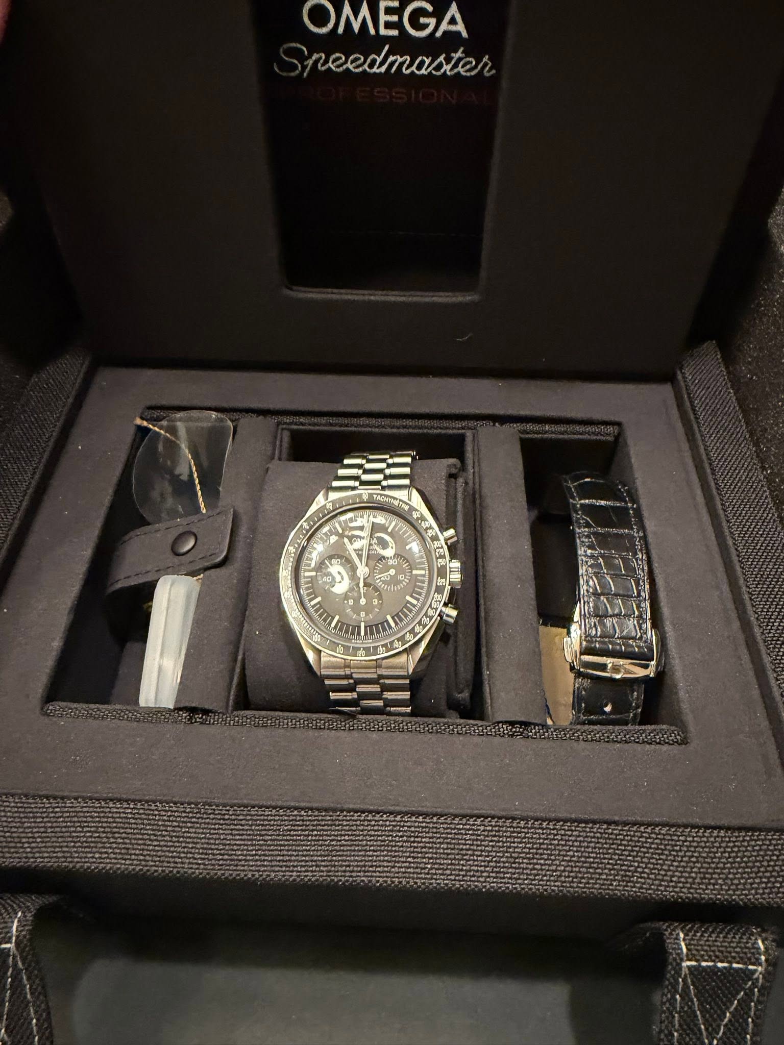 May be an image of wrist watch and text that says 'OMEGA needmaste မသ بوگاه mm ጥው IT u'