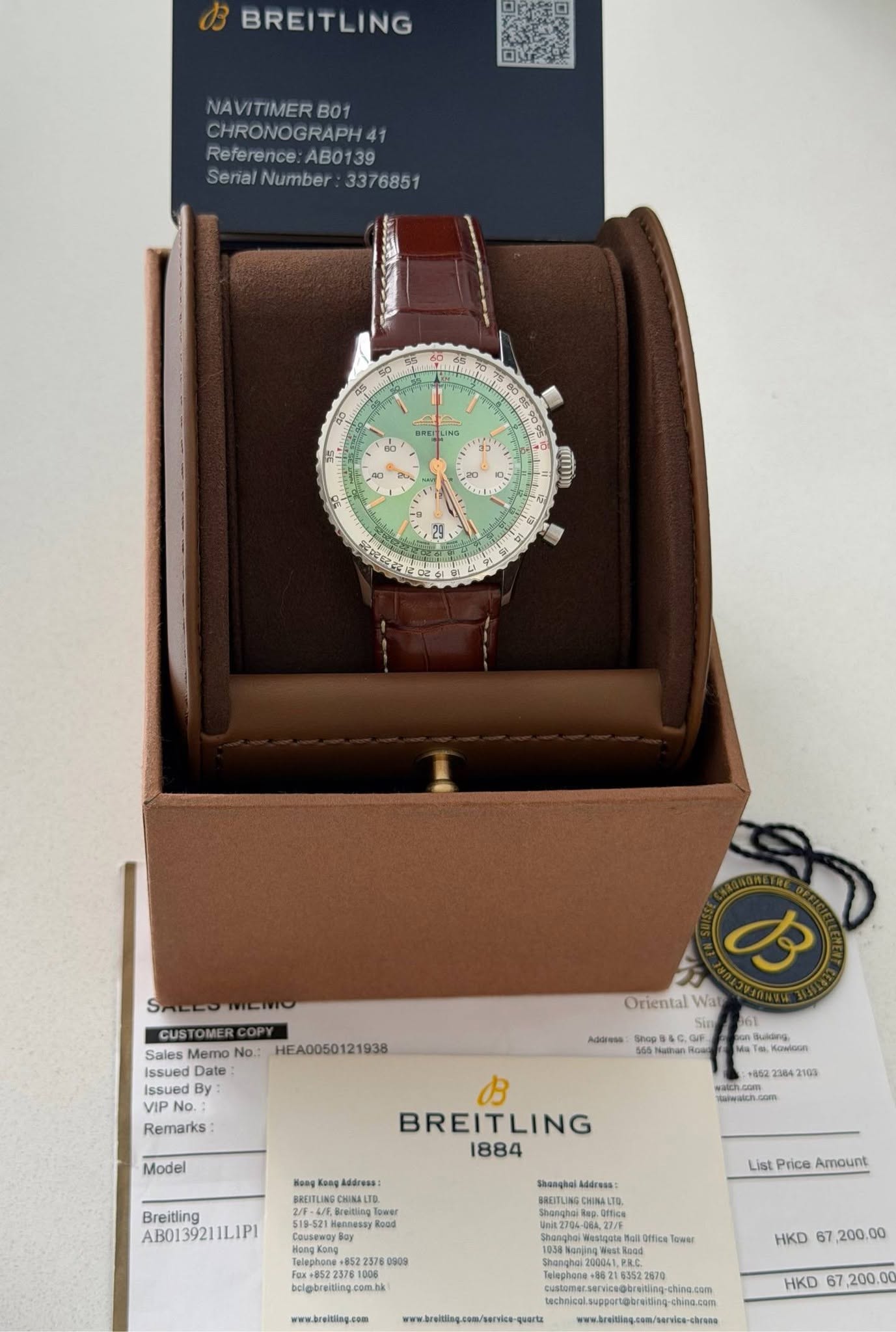 May be an image of wrist watch and text that says 'BREITLING NAVITIMERB01 CHRONOGRAPH41 Reference: AB0139 SeralNumber Serial 3376851 BRE ING GO か Pi مم 20 3 t0r AD וקזר 23、…