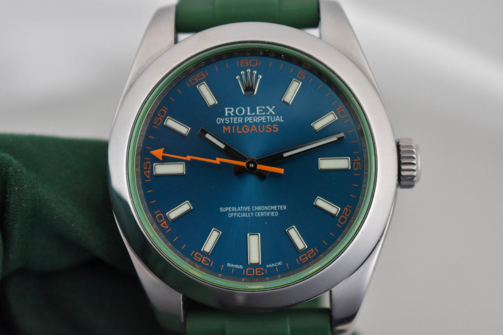 May be an image of wrist watch and text that says 'َس MILGAUSS ROLEX OYSTERPERPETUAL TUAL OYSTER PERPE PERPETUAL SUPERLATIVECHRONOMET CHRONOMETER ER SUPERLATIVE…