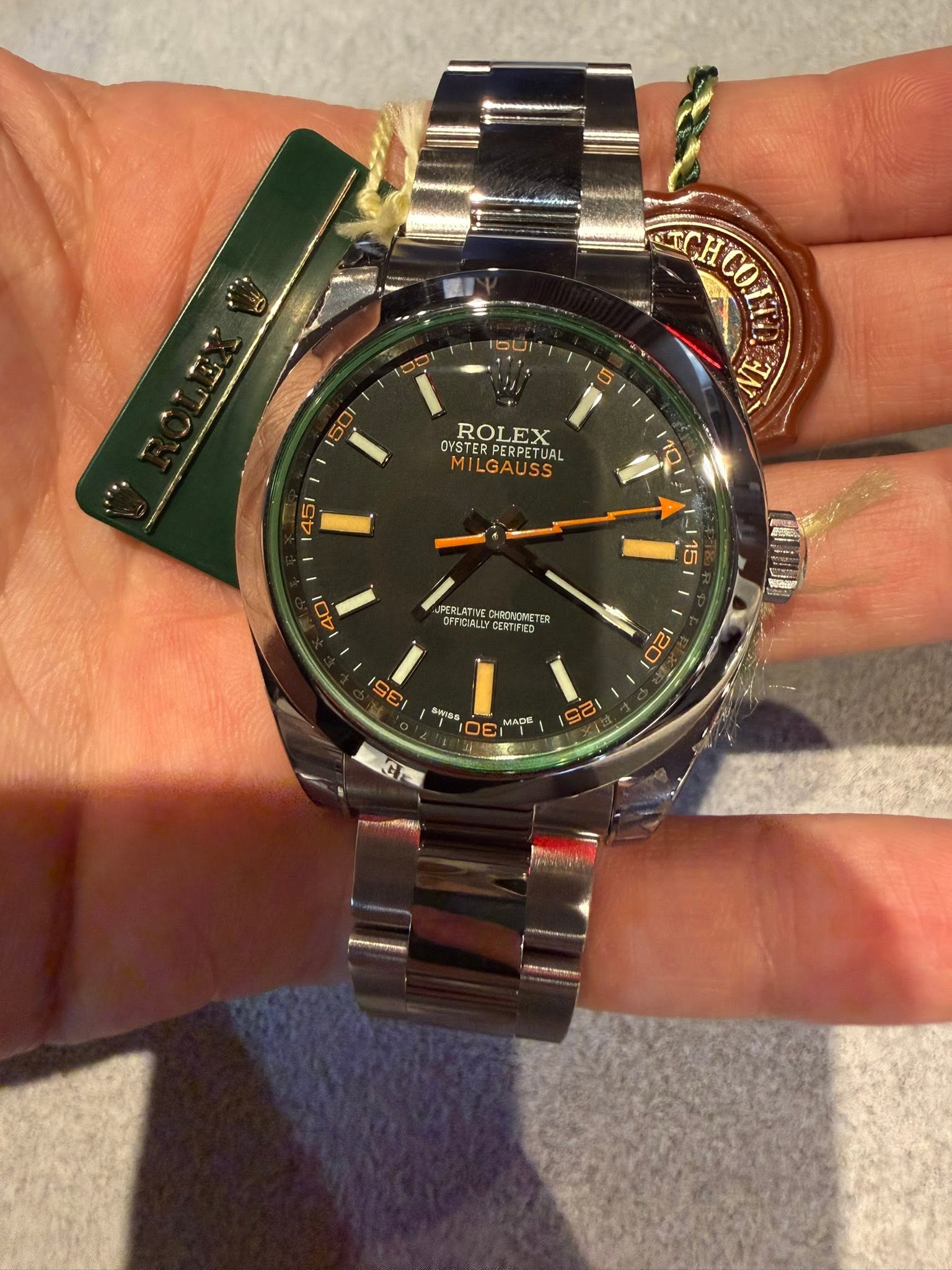 May be an image of wrist watch and text that says 'וטשו WCHCOЛ OYSTERPERPETUAL OYSTER OYSTERPERPETUA ROLEX GAUSS PERLATIVE OHRONICME DATIGIALLY CERTIFIED ER GE S0 2 20 peBa WIN…