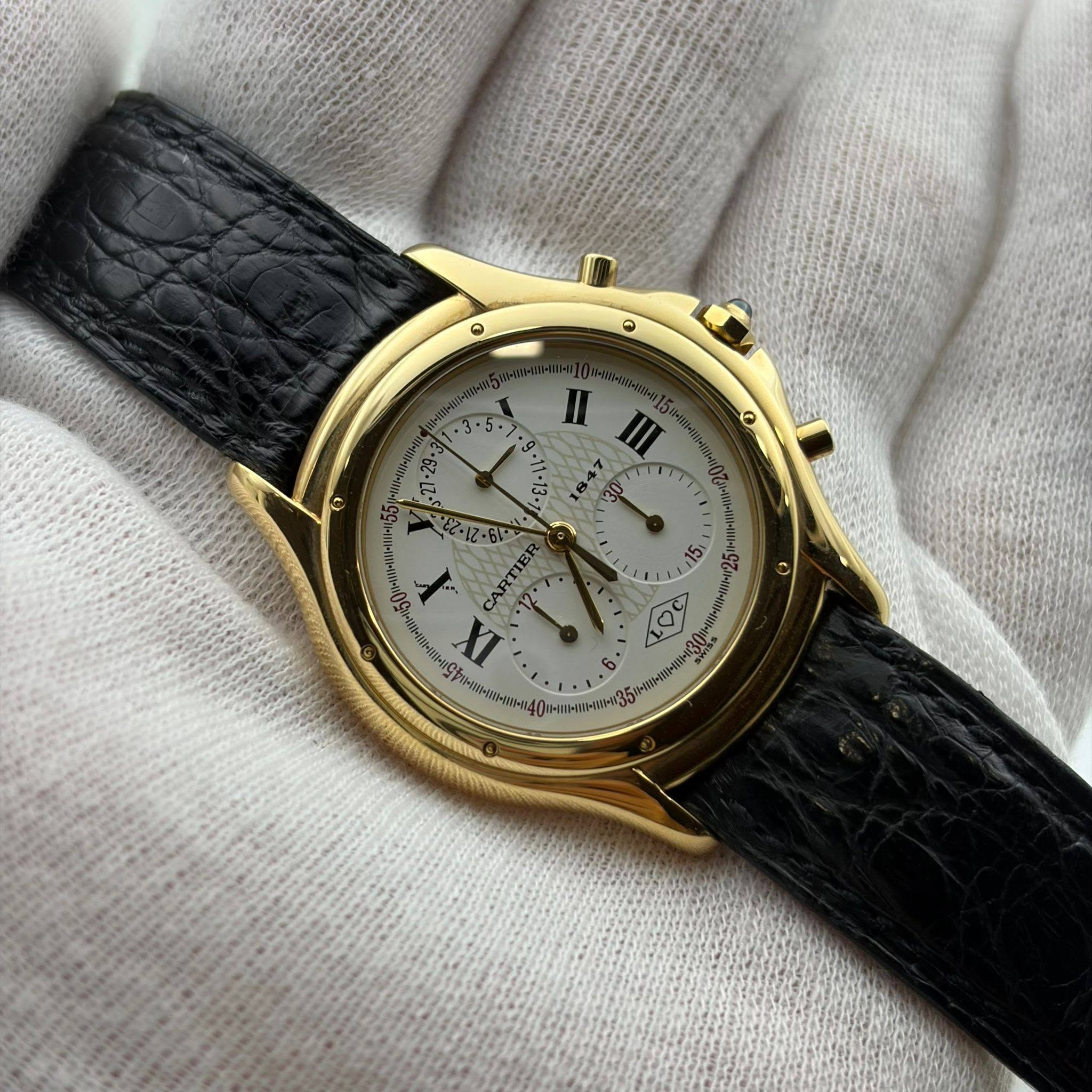 May be an image of wrist watch and text that says 'R -3.5 II II E2- . ፍመ 30 a X ቁርቲ፥ LA 5 - لن D c ንስች'