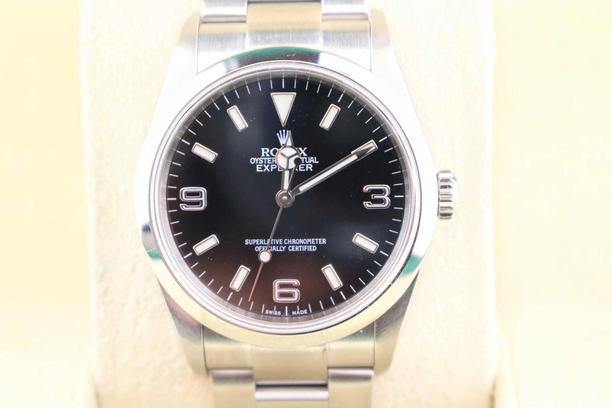 May be an image of wrist watch and text that says 'ROOX X RO OYSTER TUAL EXPLLER 1L ER ER EXPL EXP 3 SUPERLFFIV E CHRON SUPERL CHRONOMETER SUPERLFTIVECHRONOMETER TER OFF FEIIALLY…