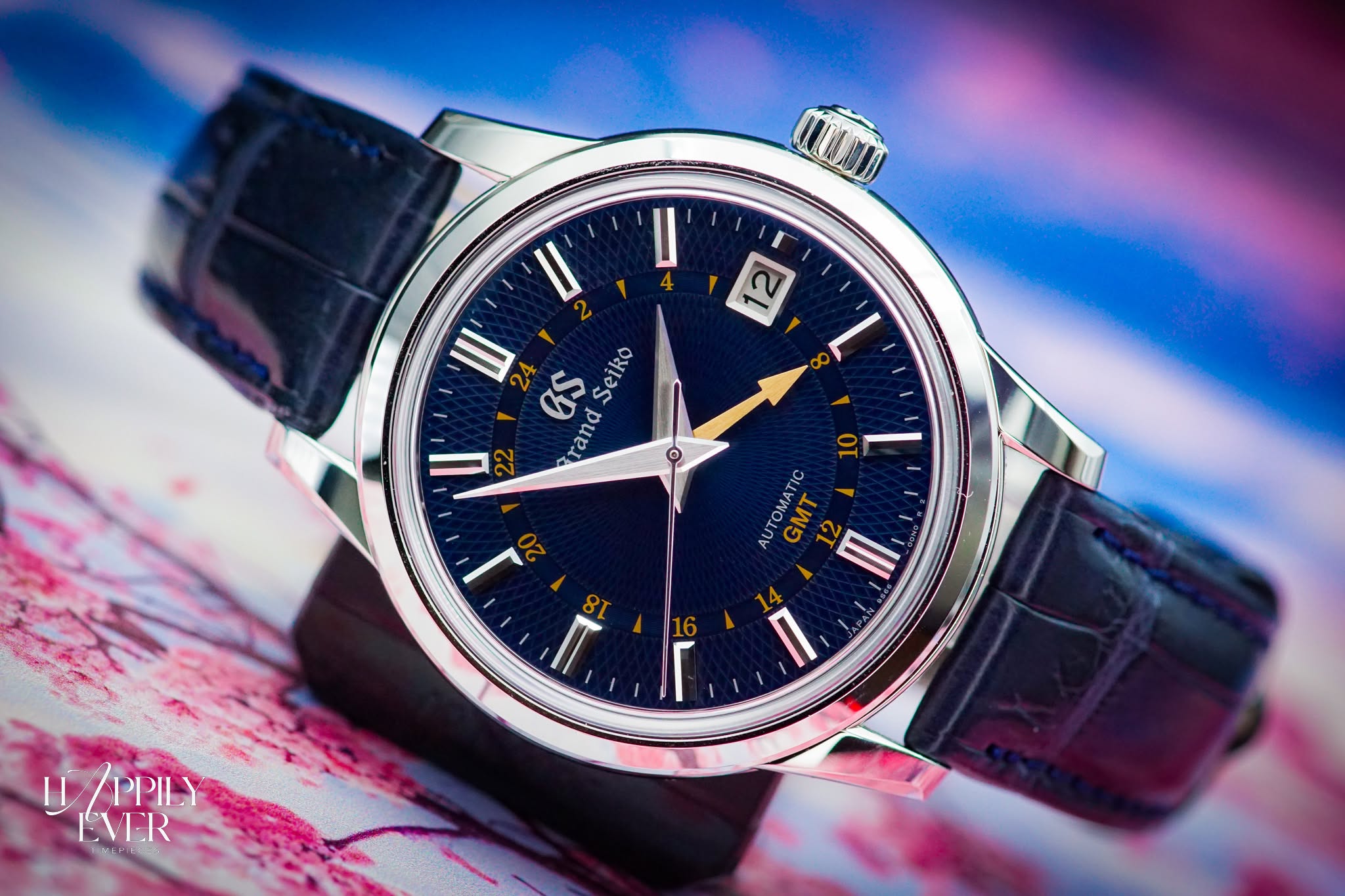 May be an image of wrist watch and text that says '4 0 ন UI 2 IP 24 GS Sei Seiko rand 8 / 22 J' 20 20 81 Π ot AUTOMATIC GMT 12 5 IC 16 4 ۸ ١١ /PPILY PPILY EVER 유브은리E로'