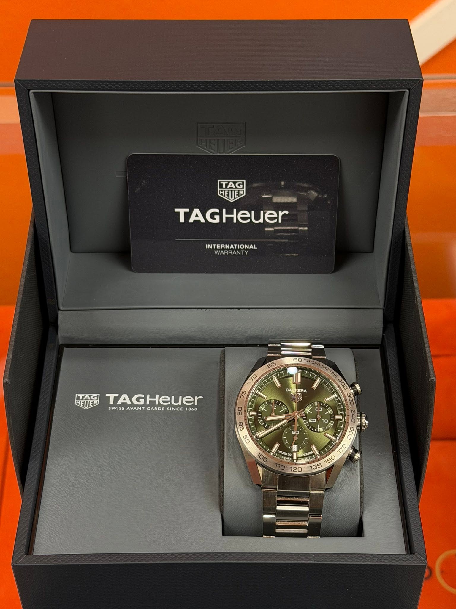May be an image of wrist watch and text that says 'TAG HETER TAGHeuer INTERNATIONAL WARRAN INTERNATIONAL 60 TAG TAGHeuer HEUE SHIEAMANT.GAADESINCE..ME GAADE SINCE I0NO SWISS AVANT…