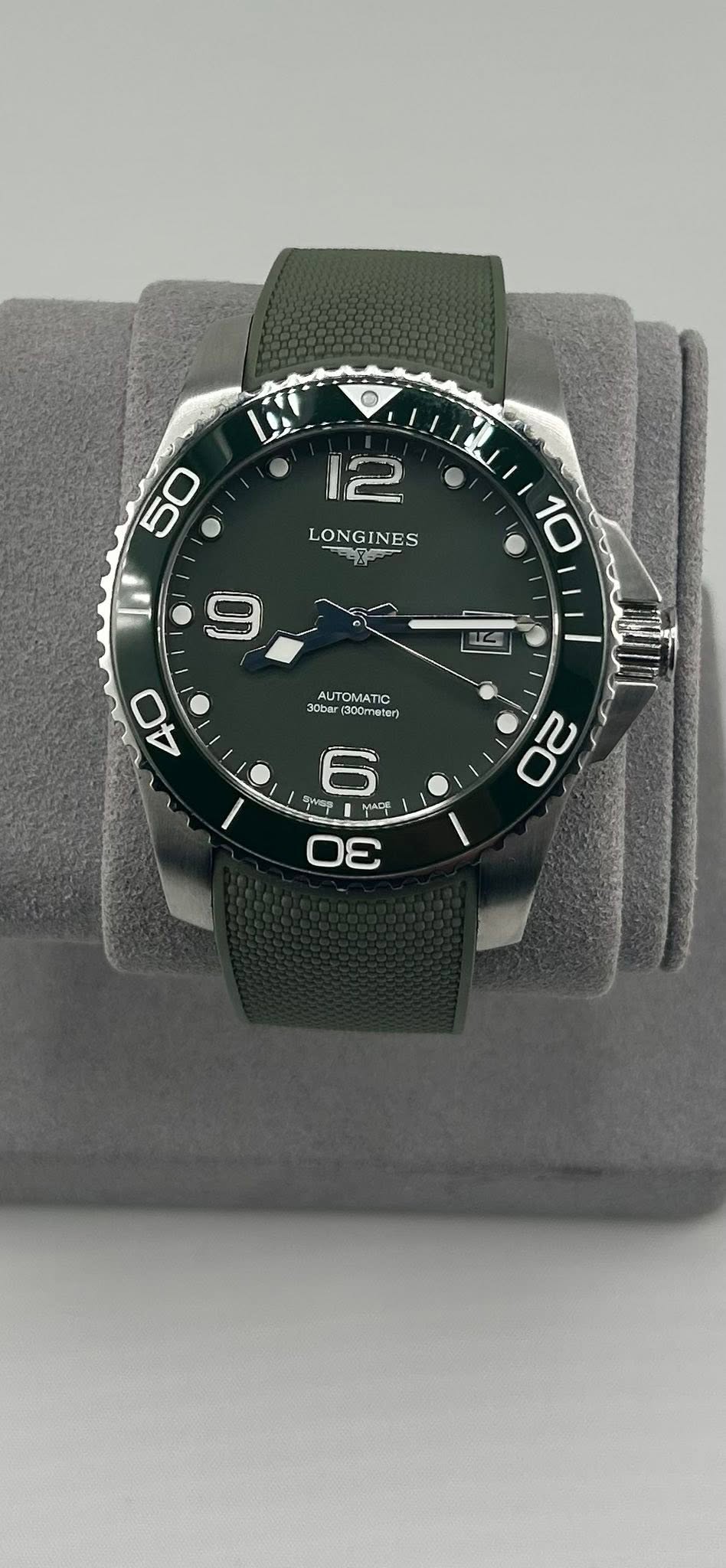 May be an image of wrist watch and text that says 'INN 50 12 LONGINES LONG 10 I AUTOMATIC J000 3obar 300 Butme 0Omerter) 40 ਕজাক M Οε ០ ucpy 20'