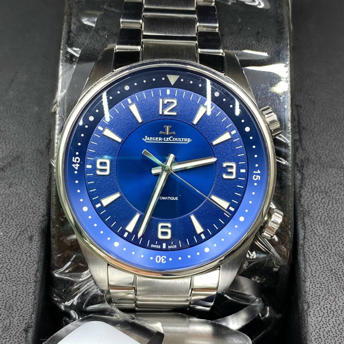 May be an image of digital watch and text that says '12 JAEGER JAEGER-LECOULTRE COULTRE 1 I 45 م 4 3 OMAT OMATIQU QUE 15 6 ราธ i Wiss MADE MICE θε بداه'