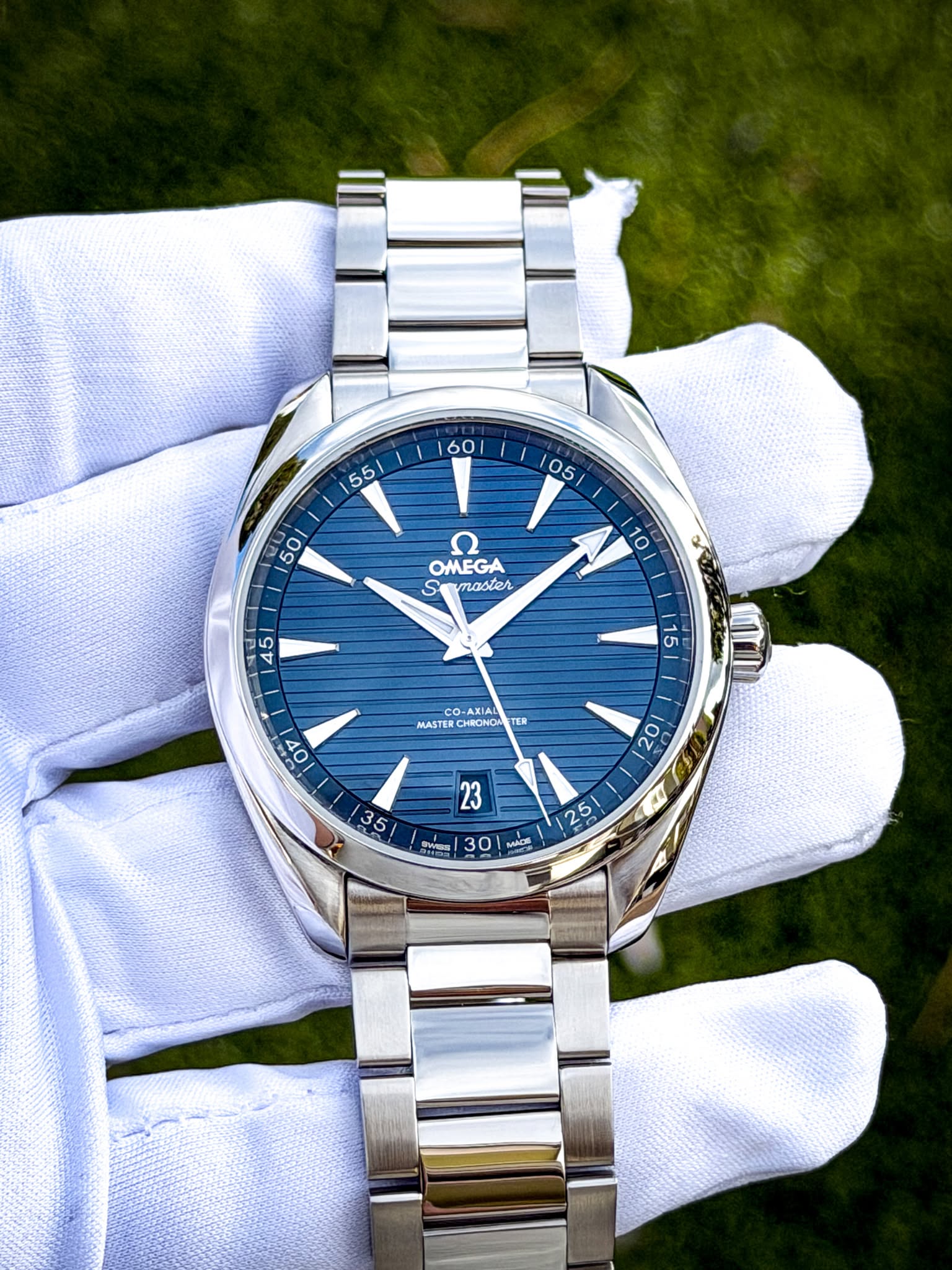 May be an image of wrist watch and text that says ' OMEGA S Sevaster master + Co- MASTER MASTERCHRONOM HRONOA TER O 2z O 23 35 SWg a2 ら 30 MACK'