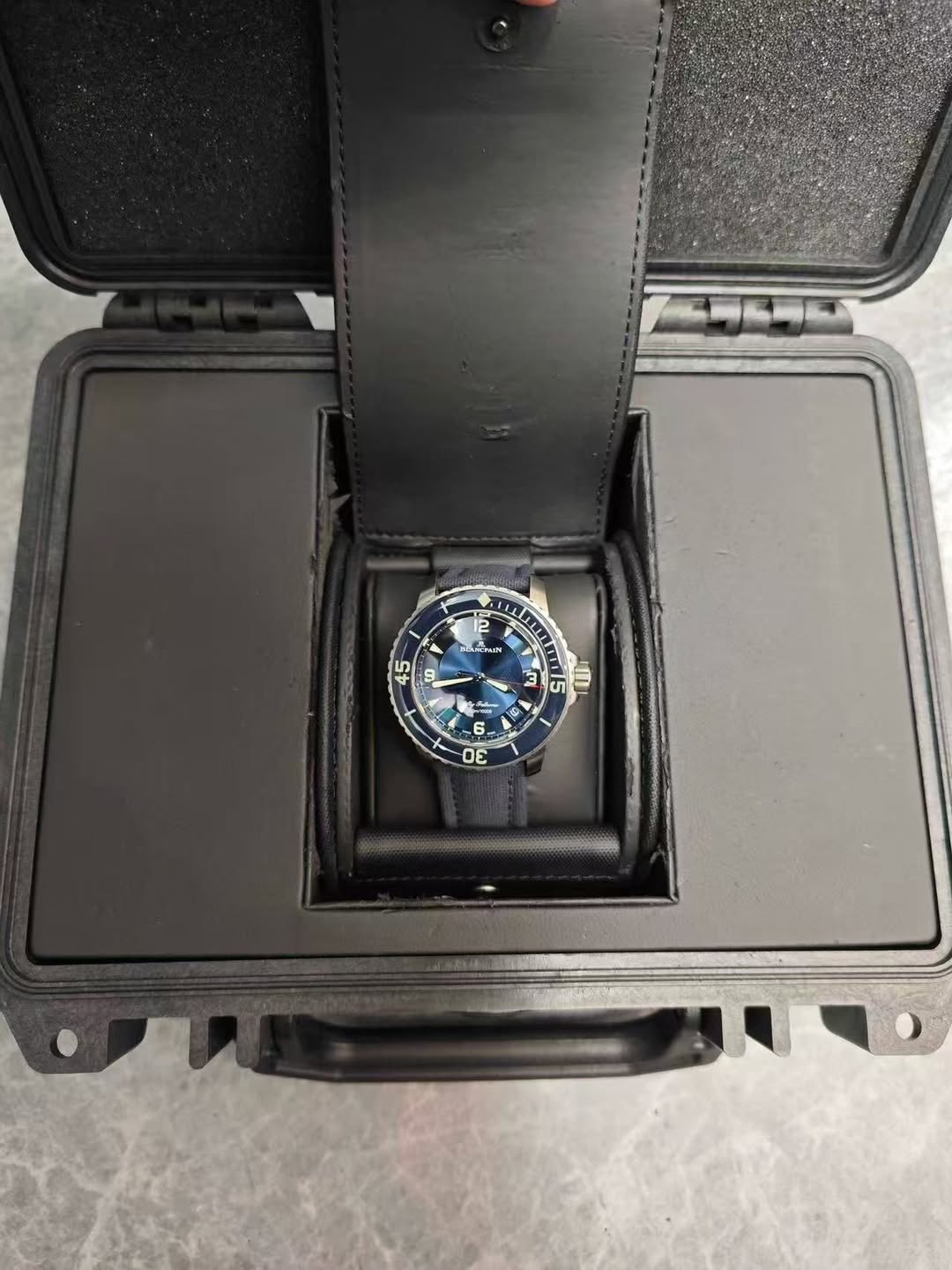 May be an image of wrist watch and text that says 'I1 12 5 EARCHUN ဟ + 3 ยา 用 ه 0 6 6. 5 σες'