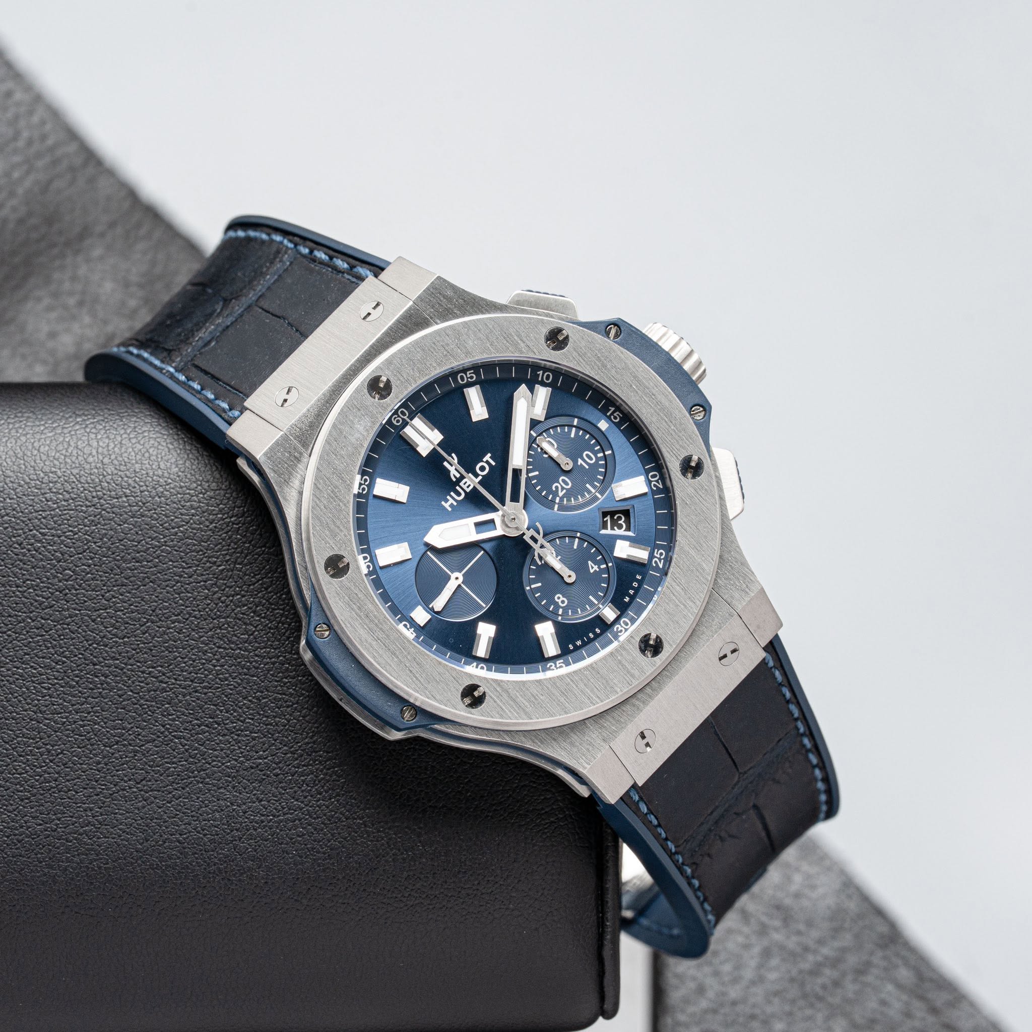 May be an image of wrist watch and text that says '05 10 60 es 55 ۱0 ክተ 20 HU HUBLO oT 입 20 නරම් 13 ه 25 ٥ - 8 8 yo 30 30 م 25'