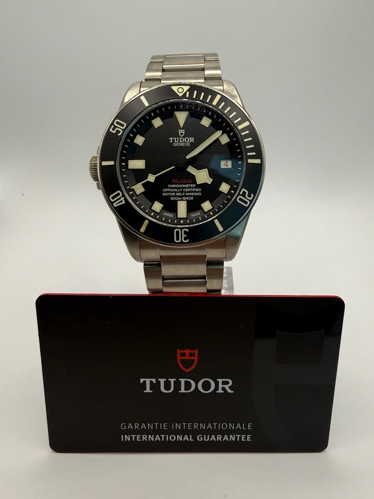 May be an image of wrist watch and text that says 'O 50 円 GENEVI CENEVE TopaK TUDOR AAU!HID 4 CHRONOMETER PCULLYC CIALLYCERTIFE 4O ร55 M5S ΜΑAИc N 30 20 TUDOR…