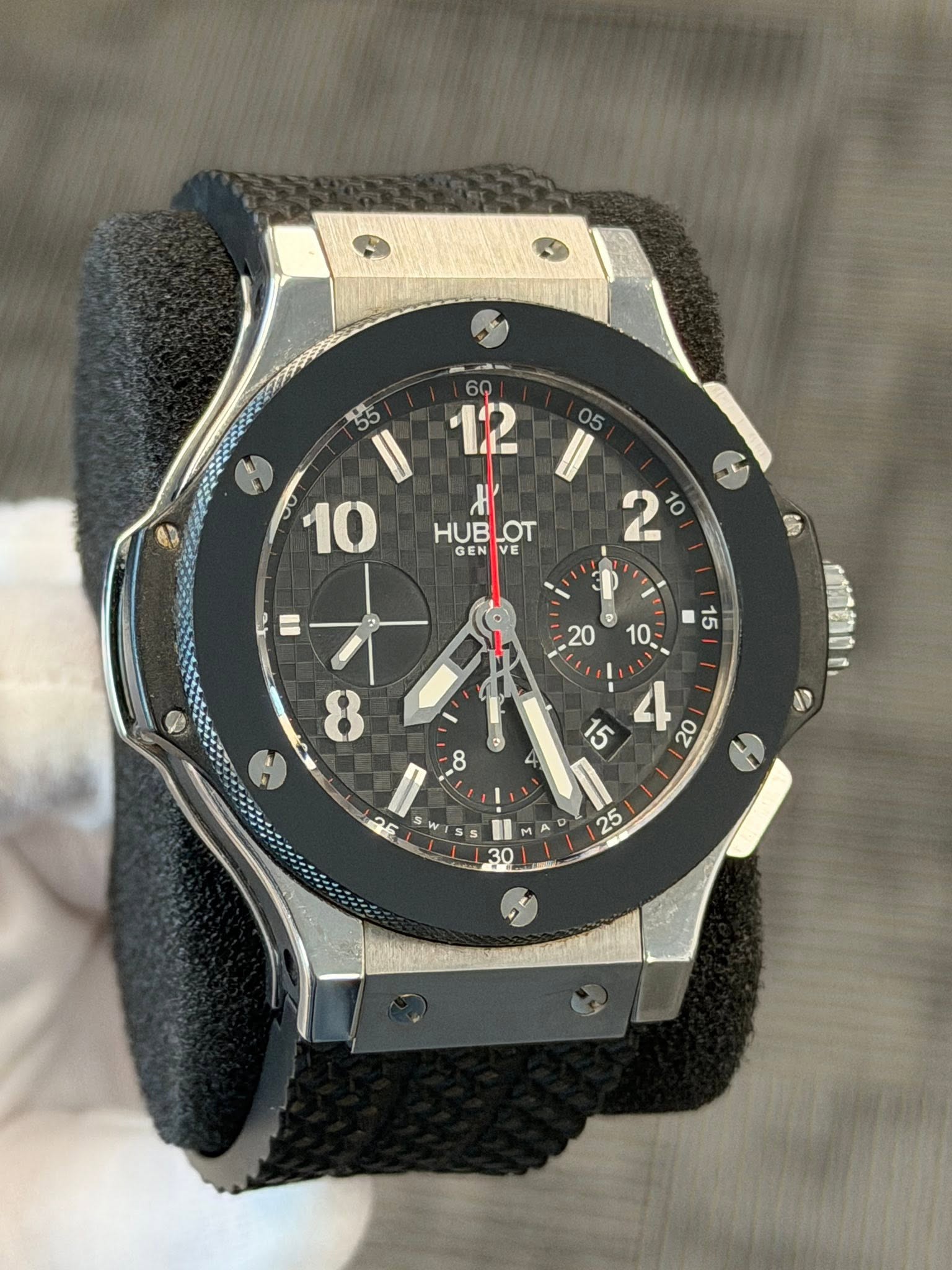 May be an image of wrist watch and text that says '60 25 中 55 ၁၁ 05 10 OT GEN VE 有電的白 - I '