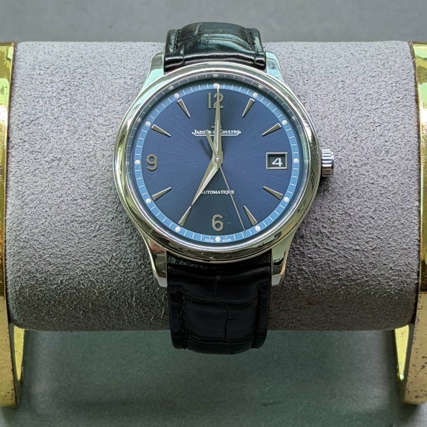 May be an image of wrist watch and text that says 'JAEG ዝራ-ዝ COULTRE 9 4 UTOMATIQUE Πρύε 6 SRiSa MDE 監'