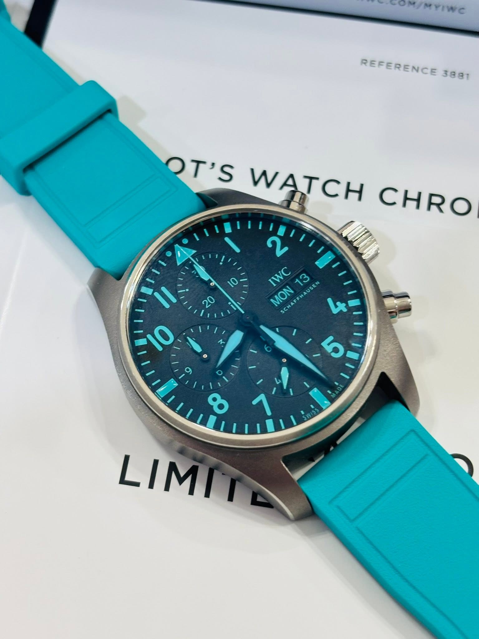 May be an image of digital watch and text that says 'COM/MYIWC REFERENCE REFERENCES 3881 OT WATCH CHRO IWC M SEN 13 MO SCHARE คาลง K se SCH 4 o • 5 ٥ و ထ LIMITA LIMI'