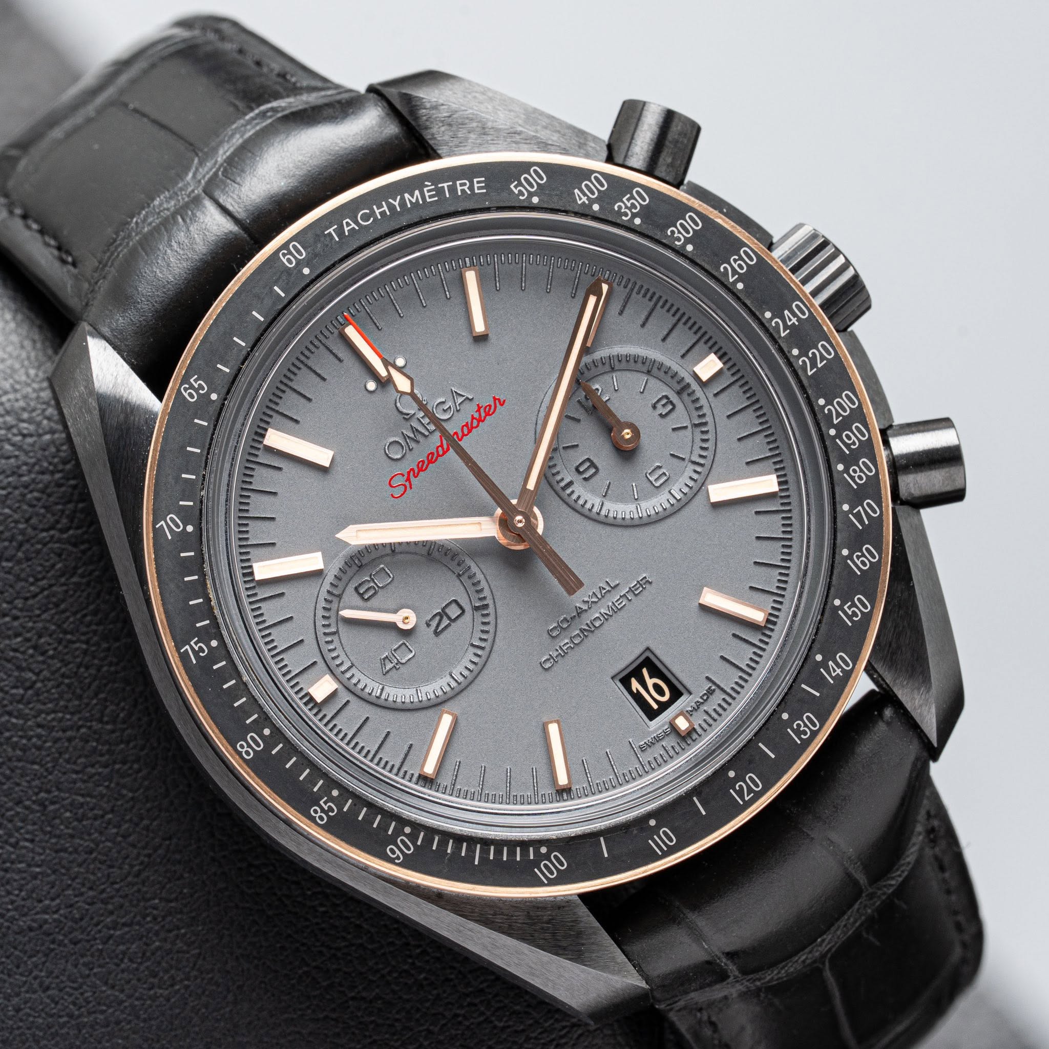May be an image of wrist watch and text that says '65 TACHYMETRA 60 I OME Sreedraster CA raster Sreed 2 ١, ំម"រ ៣ 0 10 o 5 60 ឥ 2 D 80 CARONOMETER ER XIAL 16 NADE ulıu Elete '