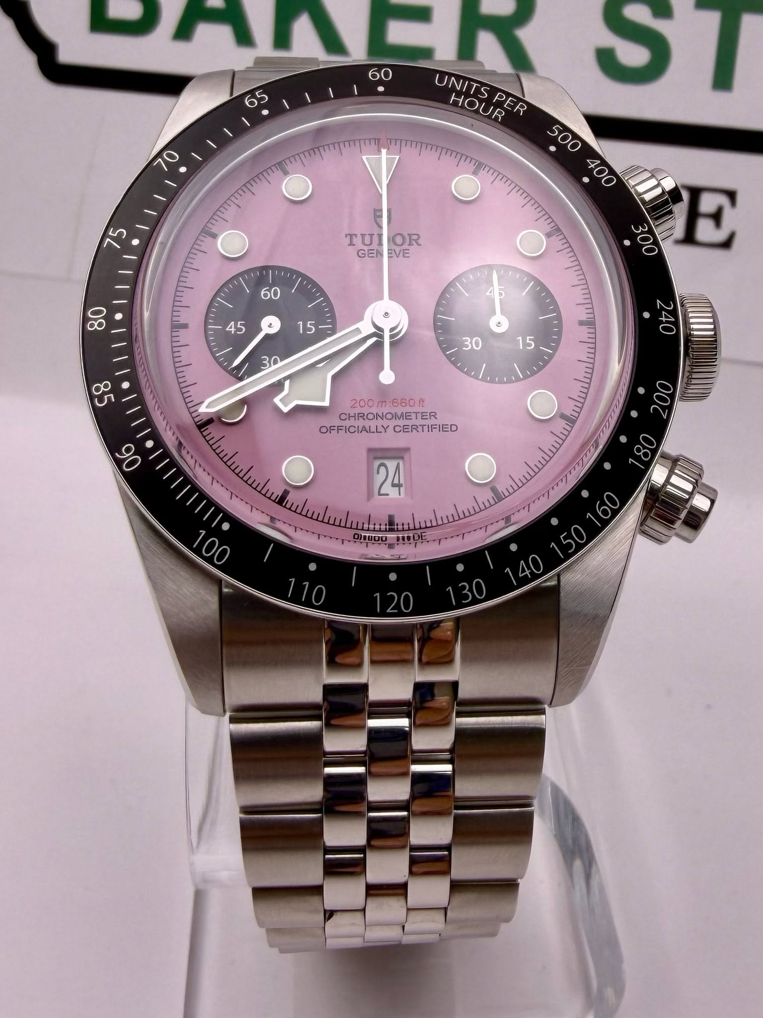 May be an image of wrist watch and text that says '65 70 DAKER 60 UNITS ST HOUR PER R TUI TUTOR OR GENEVE GEN VE O 15- 15 د 300 E CHRONOMETER METER CHRO HRONOMETE…
