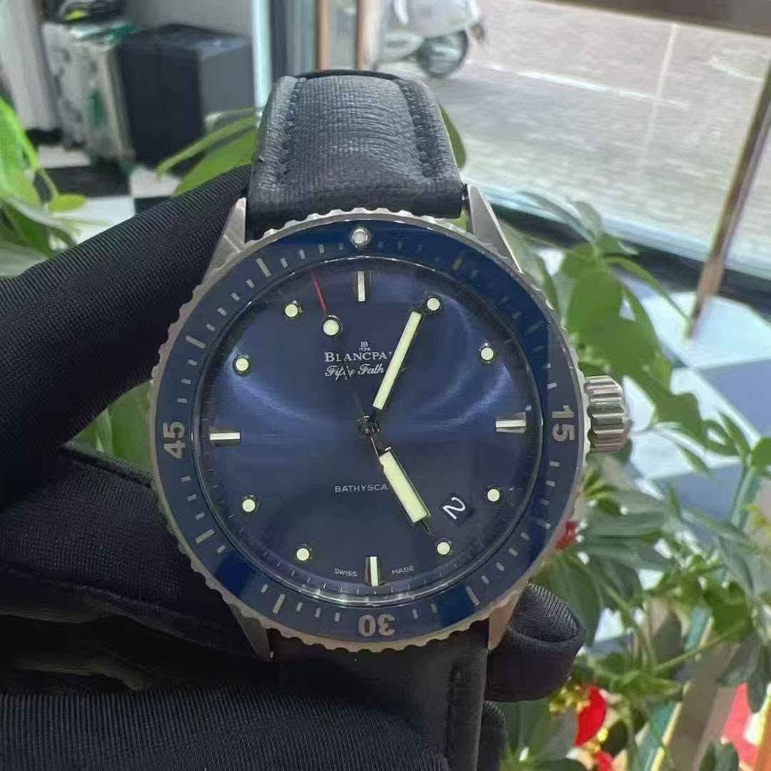 May be an image of wrist watch and text that says 'BLANCPA BLANCA BL ANCP N حوء FayPal Falh 5 B 15C م SWIsS 30'