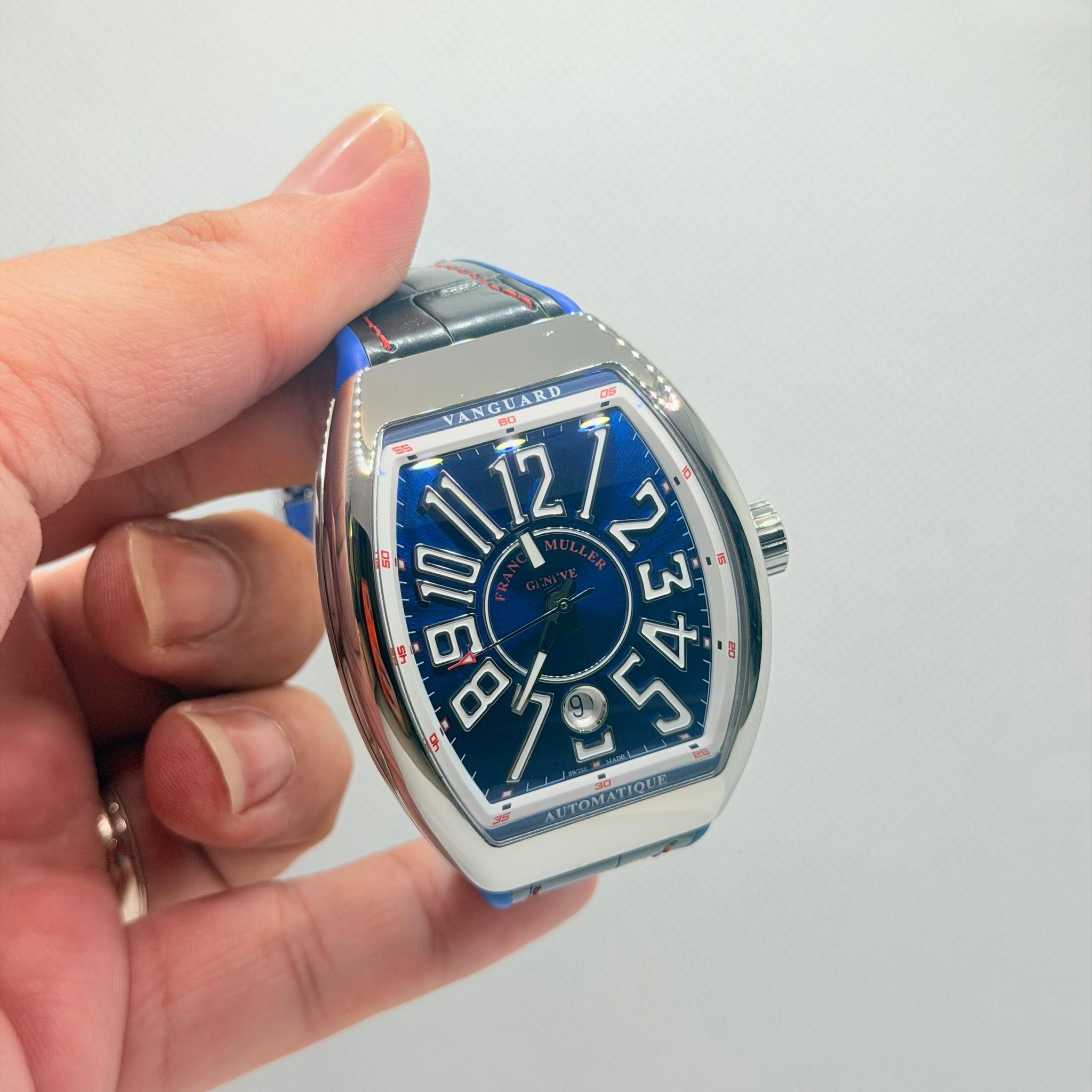 May be an image of digital watch and text that says '11127 VANGUARD 局 DI6A 10 Ν و 6 4לללום 125 40 DO 9 AUTOMATIOLE'