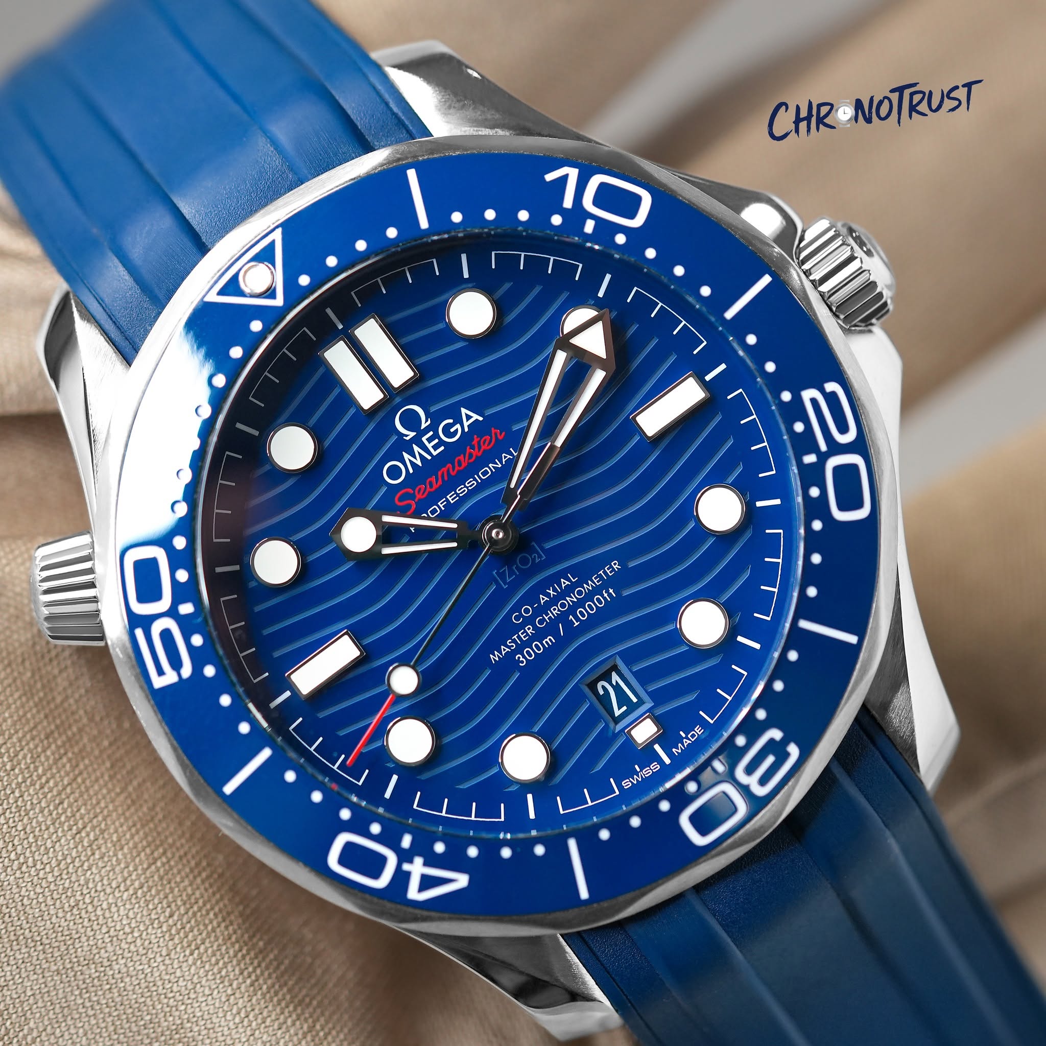 May be an image of wrist watch and text that says 'CHRON CHRONOTRUST TRUST 10 rrT7 OMEGA OFESSIONAL SIONA SICe Seamaste Sean 1 20 0 ٦ TER C0 MASTE MAST 300m ERC ΑΧΙΔΣ の焼スO…