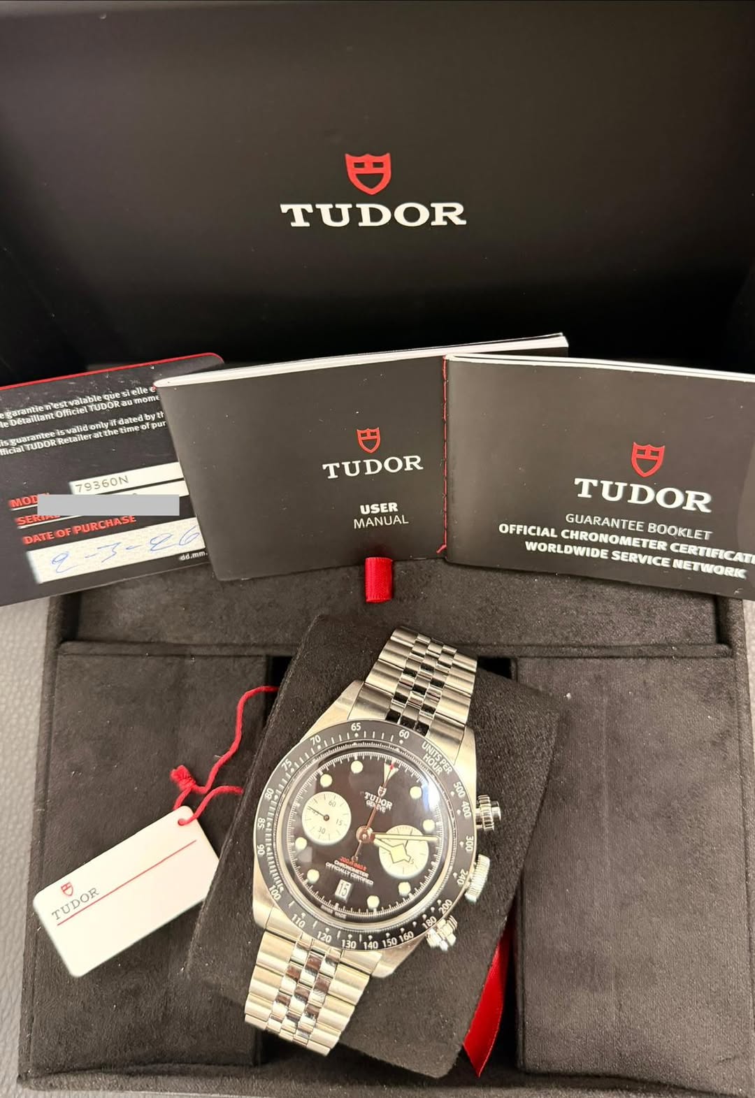 May be an image of wrist watch and text that says 'TUDOR Detaillan mome datedbyt PUR MOD 79360N DATE PURCHASE TUDOR de.pn. Rn. de. USER MANUAL TUDOR OFFICIAL GUARANTEE BOOKLET…