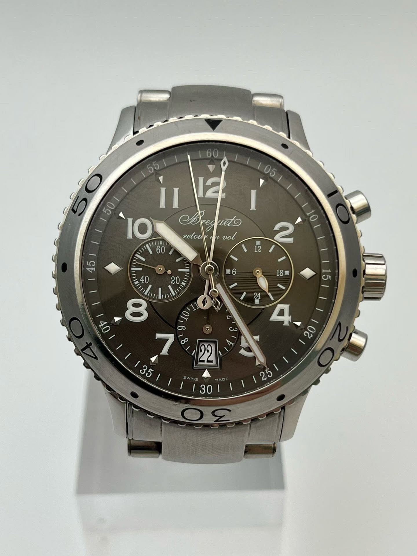 May be an image of wrist watch and text that says '60 05 อ5 50 II 10 Bregrieto ueto relour vol • 20 U حن 8 10/ ዐኝ 7 9 တ co حر 24 4 100 Dy 22 c 30 30'