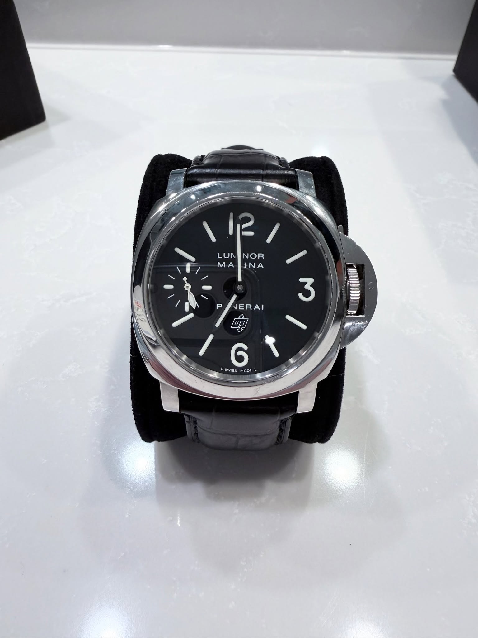 May be an image of digital watch and text that says '12 12 LUN UMNOR NOR MA AINA ΗΝΑ P 3 M ERAI לרח ن / حه C 6 t 减小果5 መኃበረ፡'