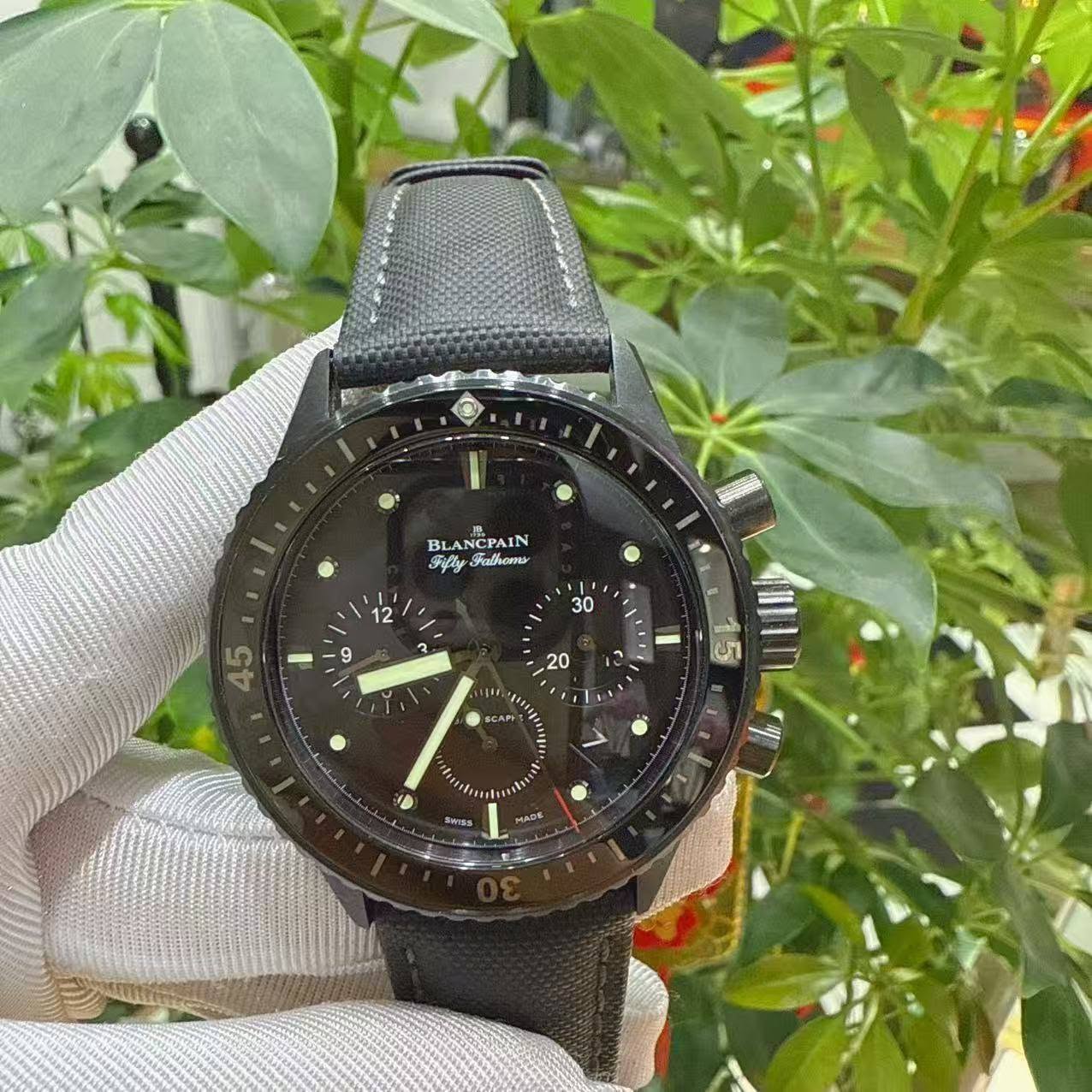 May be an image of wrist watch and text that says 'ร้ BLANCPAIN BLA Syy Falhows ١ a o 45 20 שזון I UT > = SMISS MAФИ'