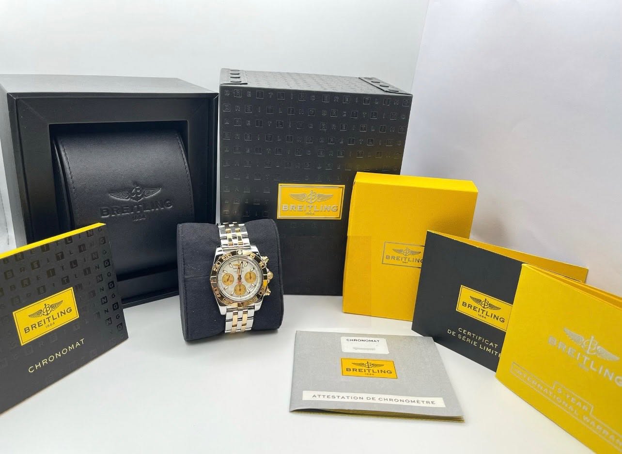 May be an image of wrist watch and text that says 'マカ BRE BREITLING PREITLING BREITLING BREITLING হরেে CHRONOMAT CHRONOMAT CHRONOMAY BREITLING BREITL BREITLING အတ်း c6ο SERIE…