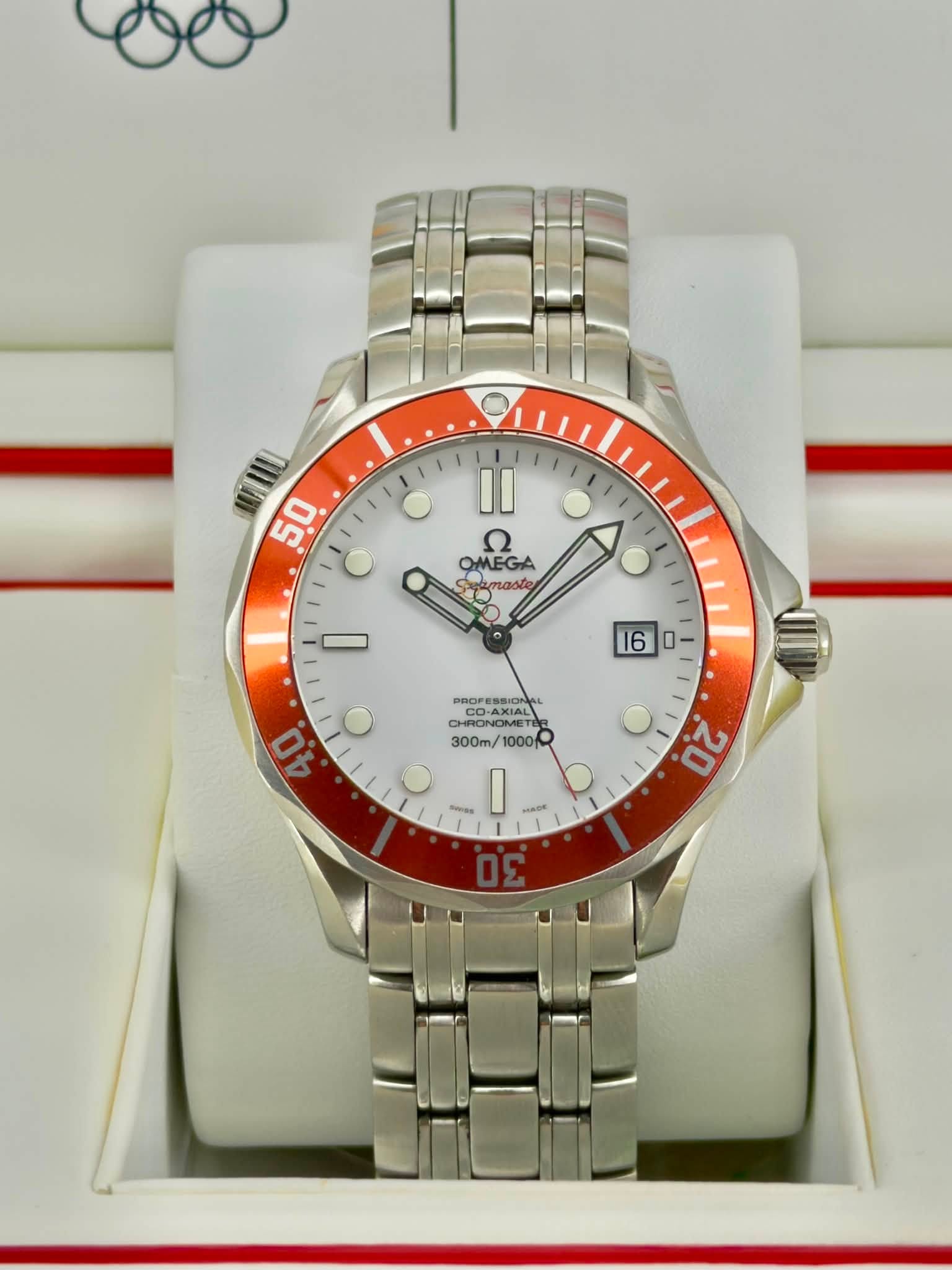 May be an image of wrist watch and text that says '0o 50 O II Ω O OMEGA Seamaste naste 16 - PROFESSIC OFESSIONAL NHIONAL PROP CO-AXIAL CO-AXIAL SHRON OMETE 300m/ 300m/ 300m/ O 20…