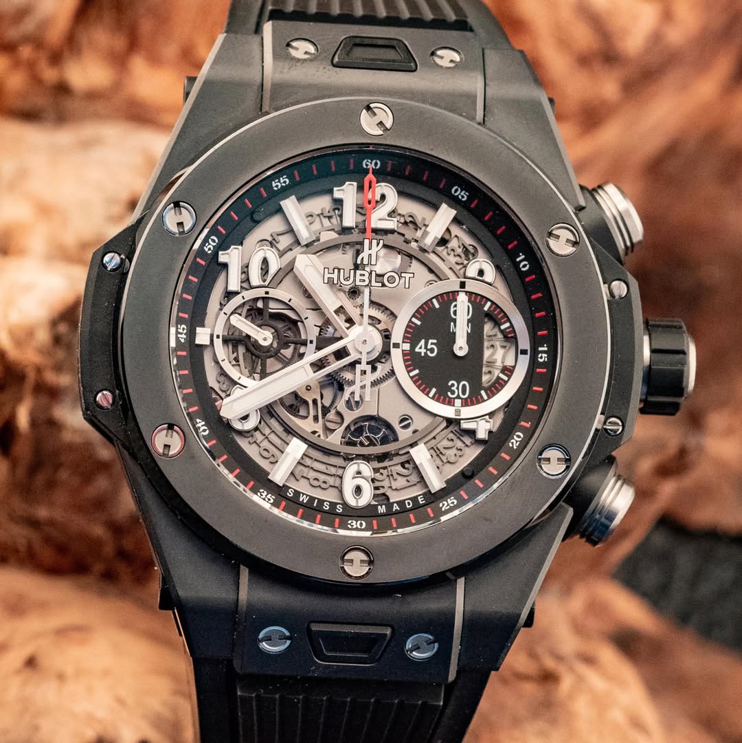 May be an image of wrist watch and text that says '55 05 50 HUBLOT 45 10 E V 2 45 9L 30 5 O C 6 ג0 H יכוא r 35 SWISS m A A D D E 30 25'