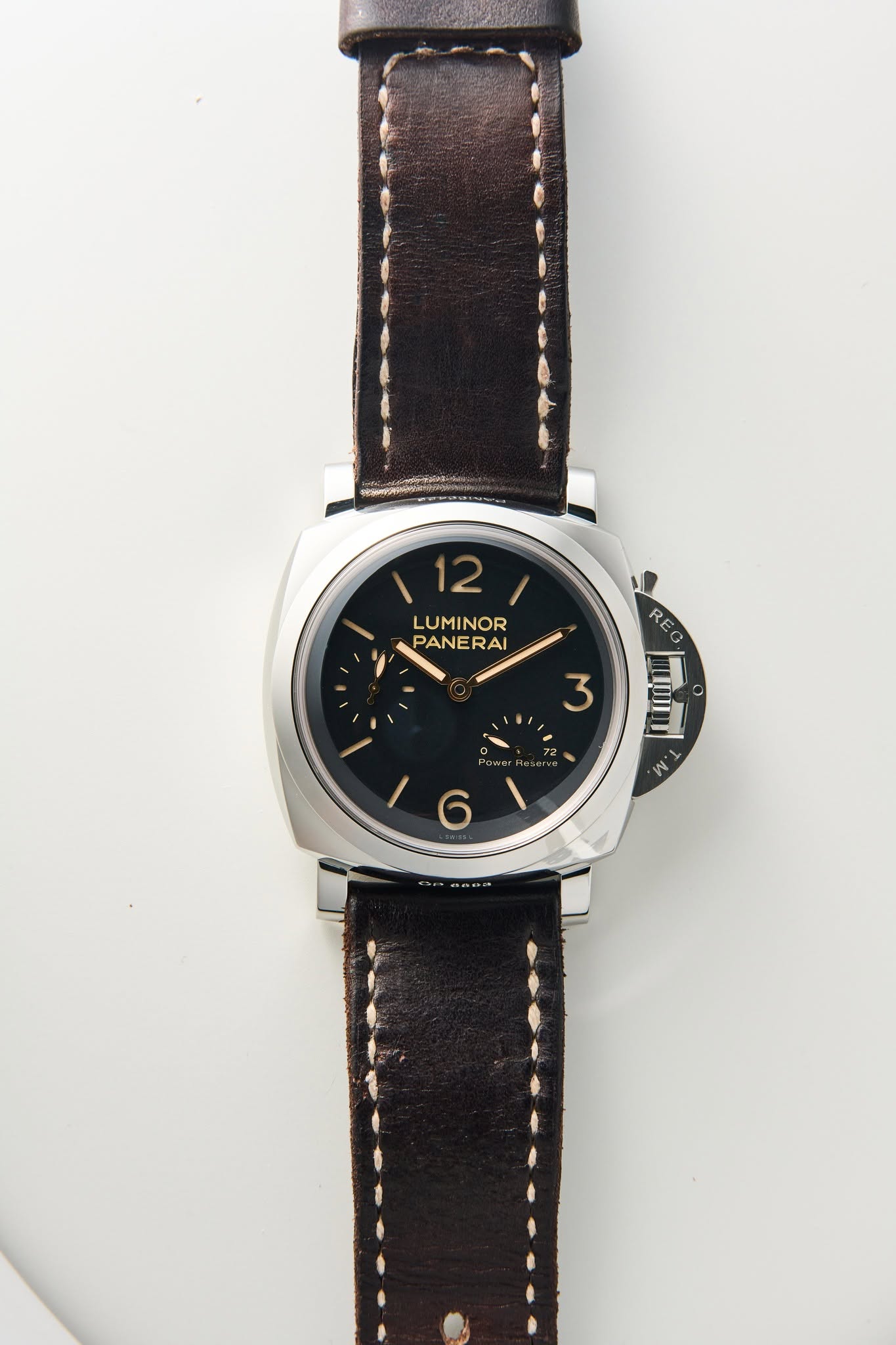 May be an image of wrist watch and text that says '12 LUMINOR PANERAI RA - 3 RE REG 真9 பய M 72 72 OWMT 6 网'