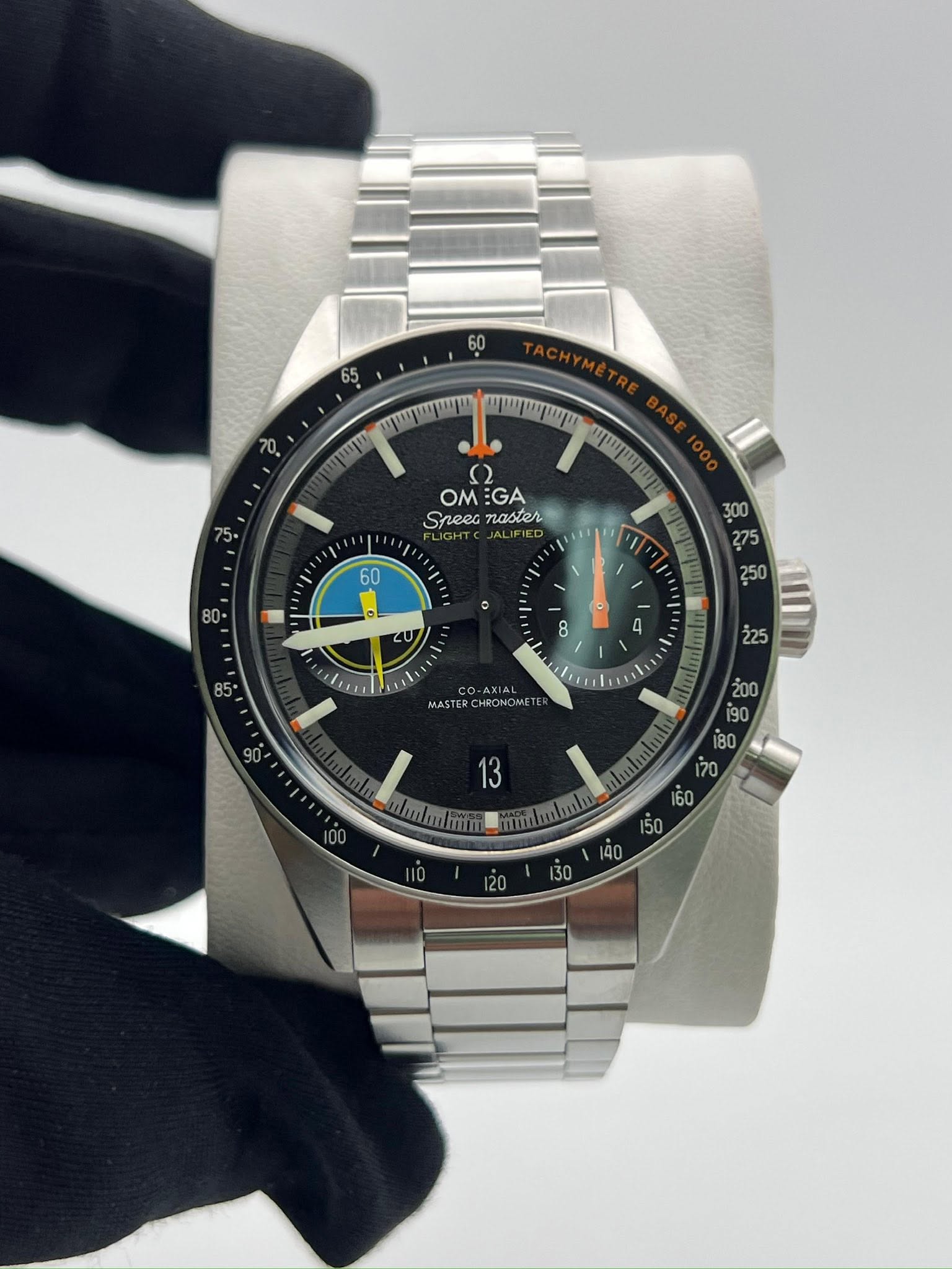 May be an image of wrist watch and text that says '60 في 65 6 חןושיויייייש ימייון (שקיייטישן!! OM:GA OM GA Sneec Ceeer 700 naste 60 川 川 80- 1 ه 300 ? יש 225 MAST MASTERC…