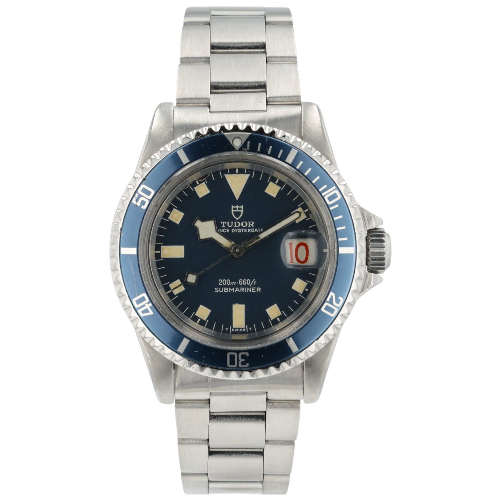 May be an image of wrist watch and text that says '9 50 TUDOR UD OR OYSTERDA DAT 10 10 200m 200 660/ SUBMARINER UBMAR NER 40 20 30'
