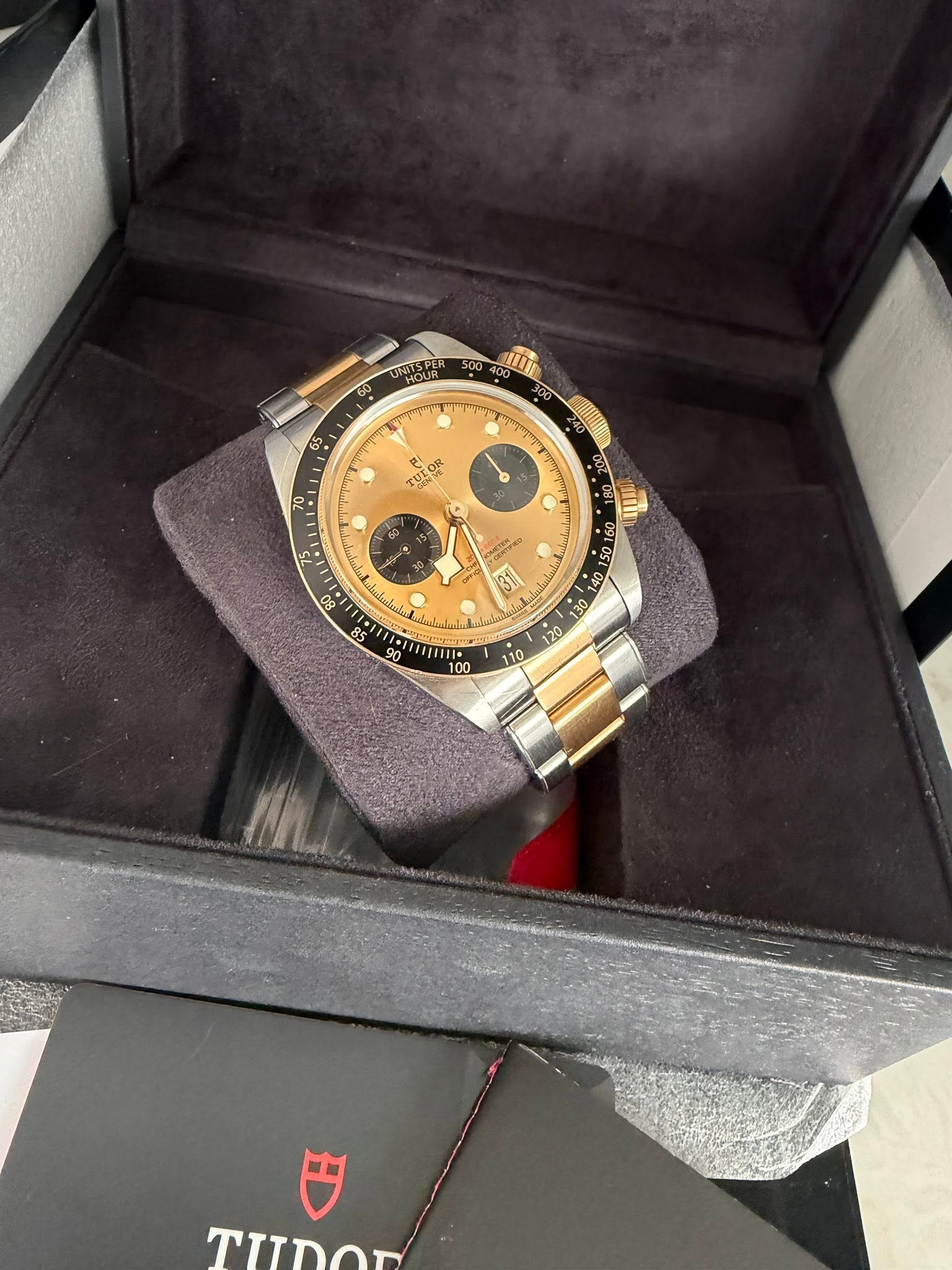 May be an image of wrist watch and text that says '60 口0 XuI 65 TULO م OR LULOR 70 75 ተውስ mI 0900 X4O O 0F OE い , M TIIDON'