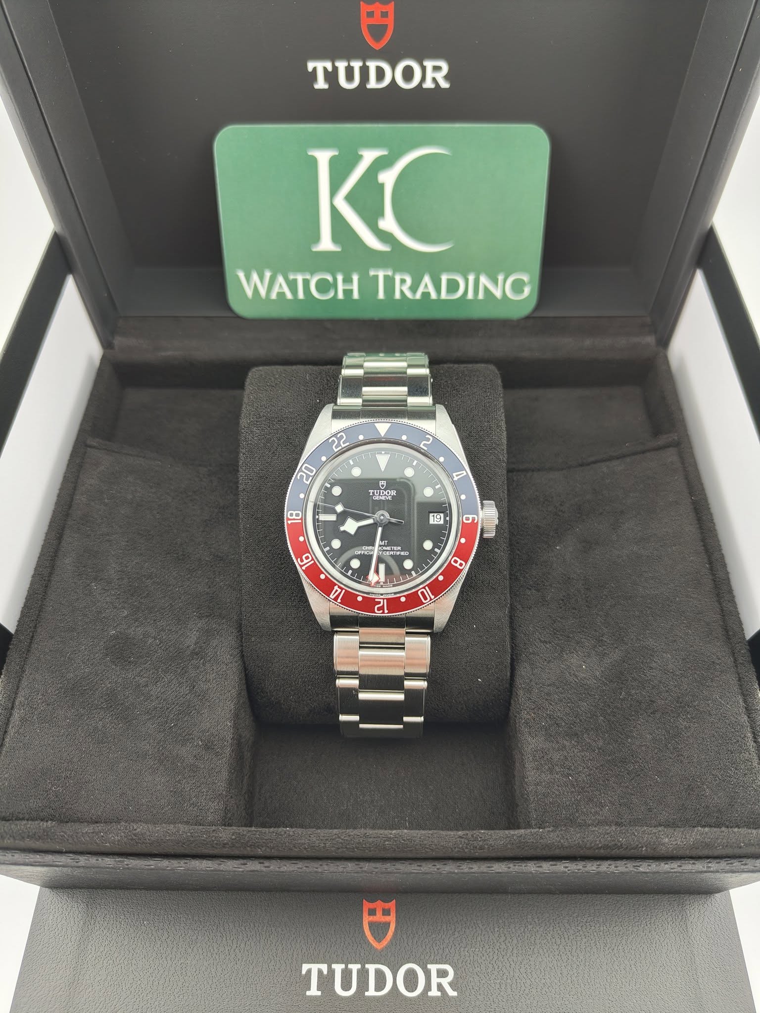 May be an image of wrist watch and text that says 'TUDOR KC WATCH WATCHTRADING TRADING 22 20 2 X 3 5 OG ដ THEA NCK 정운식 이산 30 B ! 8 ね 10 12 TUDOR'