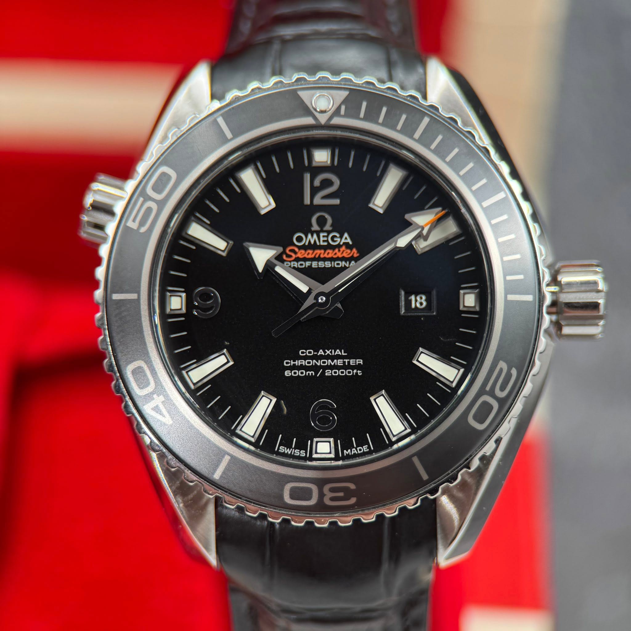 May be an image of wrist watch and text that says '50 12 I A OMEGA eaлaH PROFE PROFESSIONA Seamaster CROFESSIONA ESSI ONA 18 CO-AXIAL CO 0 CHRONOMETER CHRON CHRONOMETER 600m 2000fe…
