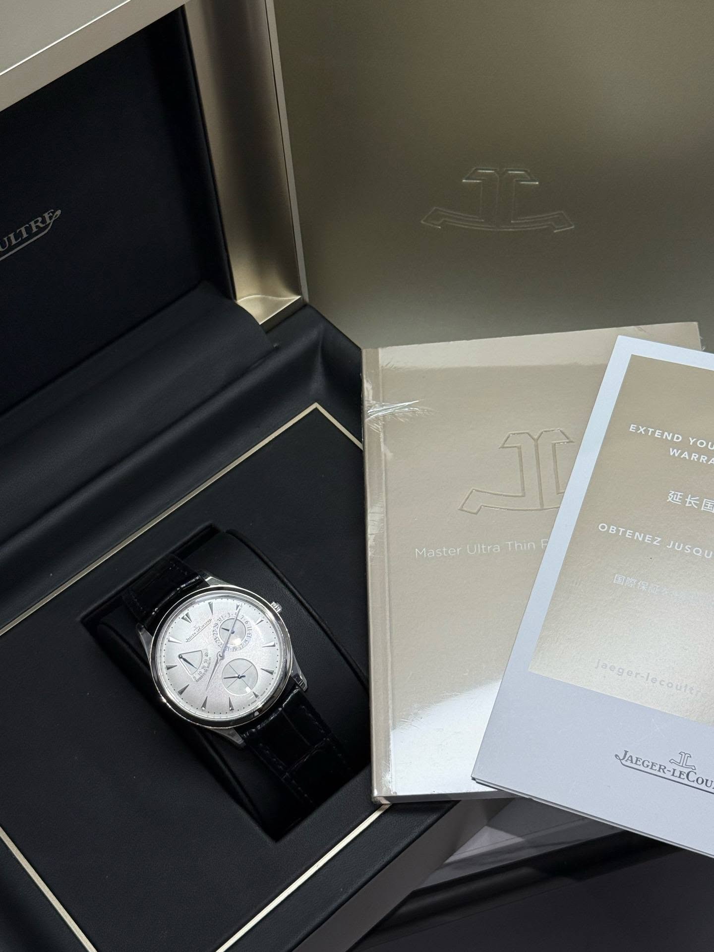 May be an image of wrist watch and text that says 'EXTEND EXTENDYO ۷۵ WARRA V ምፓ 延长屋 OBTENEZ Master MasterUltra! MasterUltraThin Ultra Thin JUSaU 2 aeger-lecoute AEGER JAXGER-LECOU…