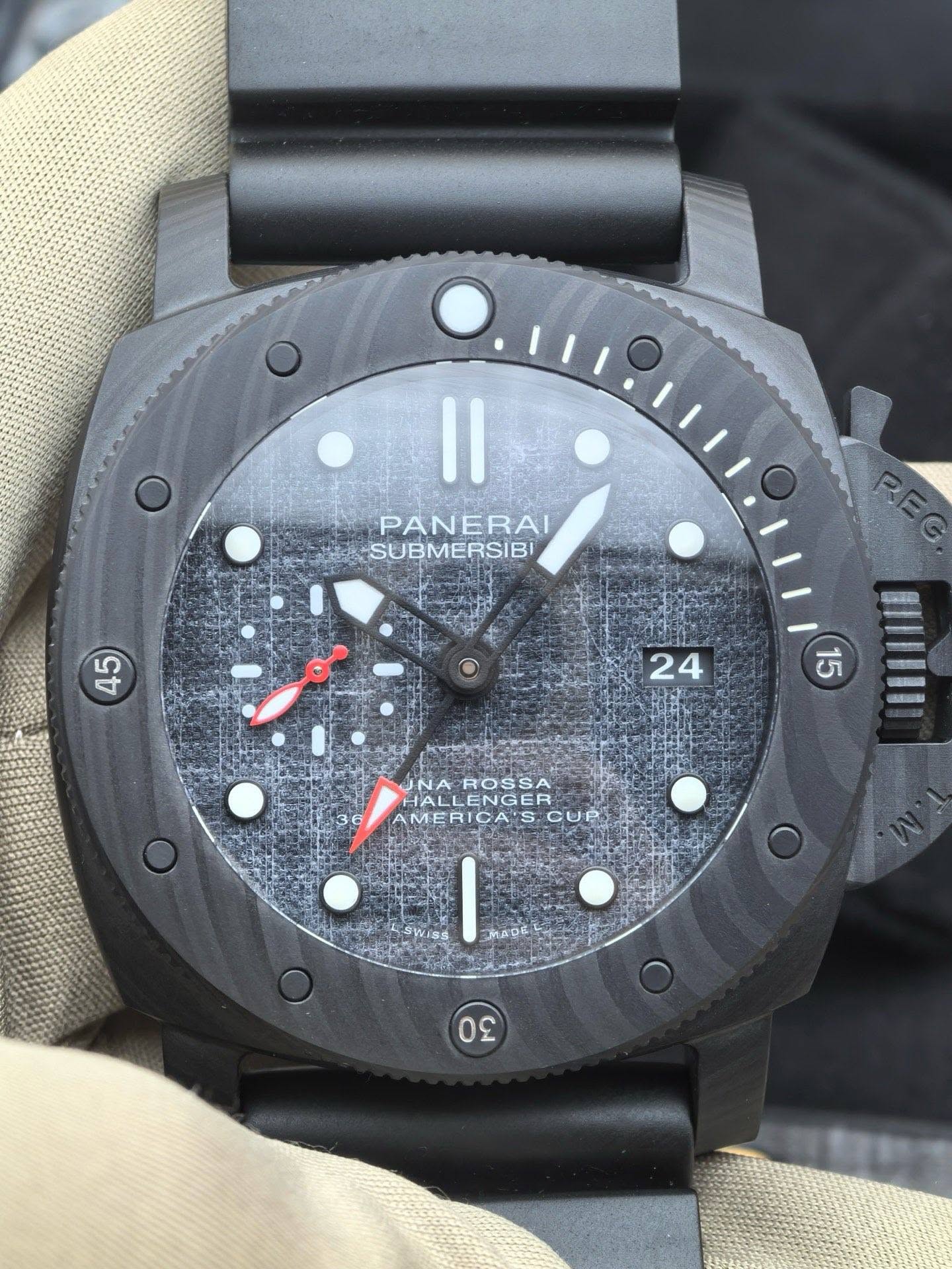 May be an image of wrist watch and text that says 'Il PANERAI SUBMERSIBI RSIBI 5 SD 24 3 影 ROSSA HALLENGER HALLE AMERICASCUR S CUP MERICA'S Α A'S Sa ЛAO 0도'